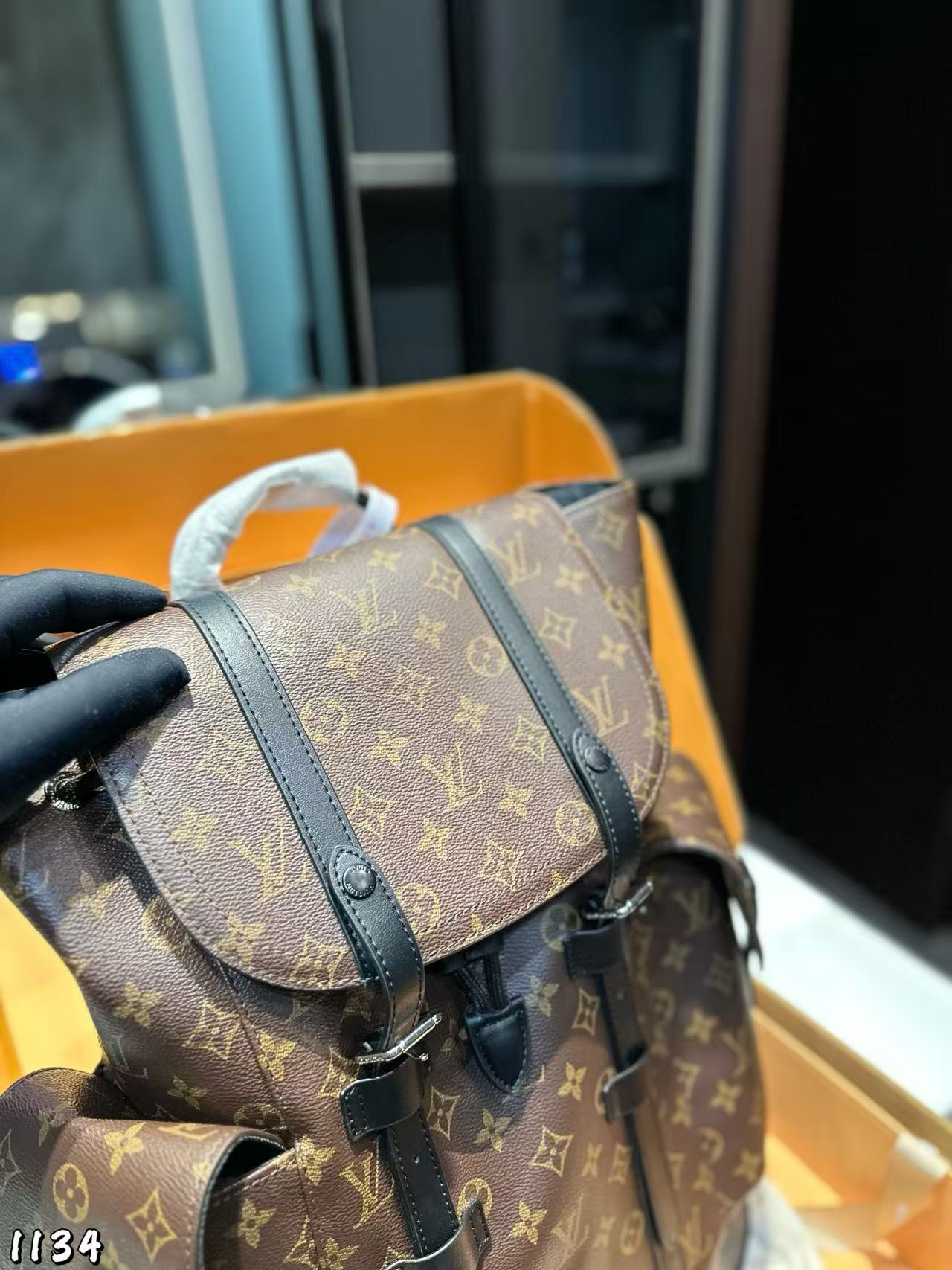 LV 大容量メンズバックパック【50％割引+送料無料】