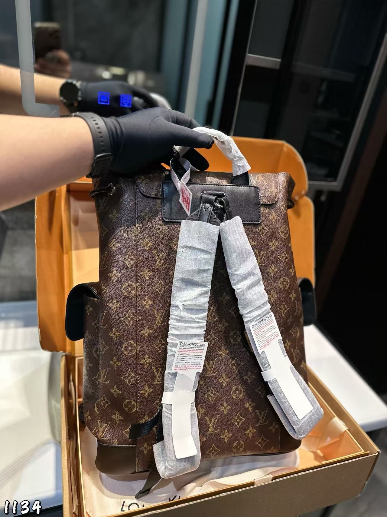 LV 大容量メンズバックパック【50％割引+送料無料】