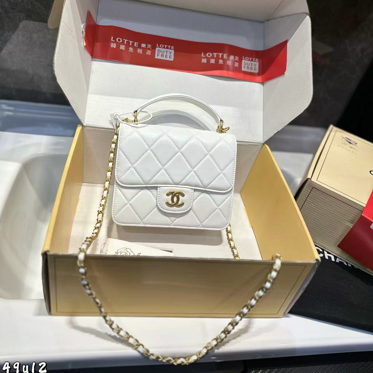 CHANE1 チェーンスクエアフラップバッグ【50％割引+送料無料】