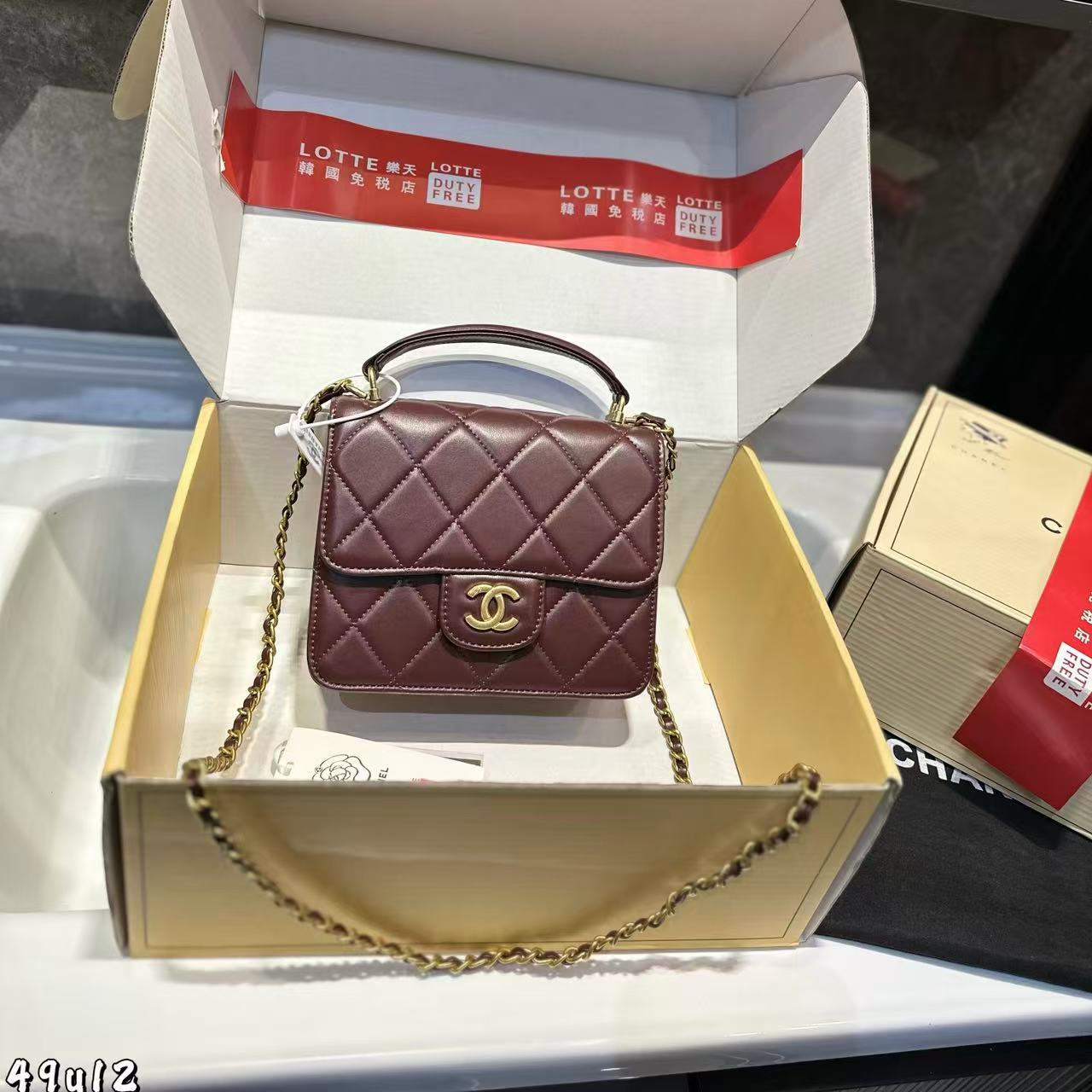 CHANE1 チェーンスクエアフラップバッグ【50％割引+送料無料】