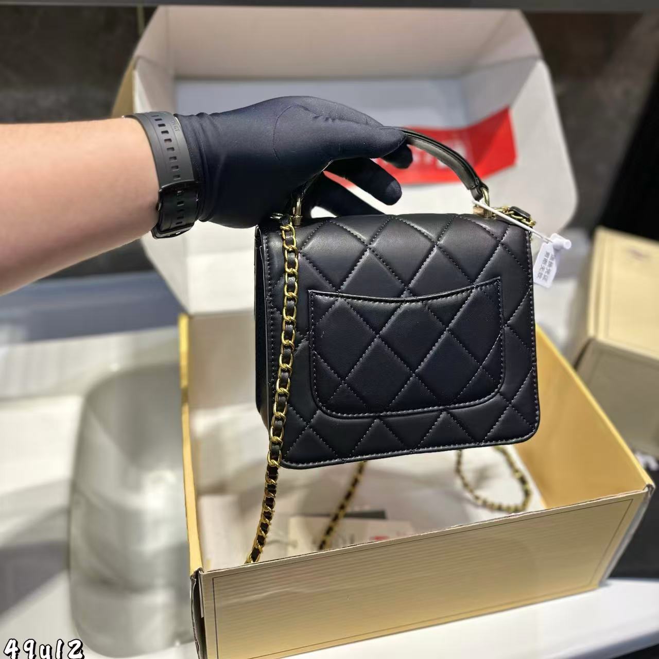 CHANE1 チェーンスクエアフラップバッグ【50％割引+送料無料】