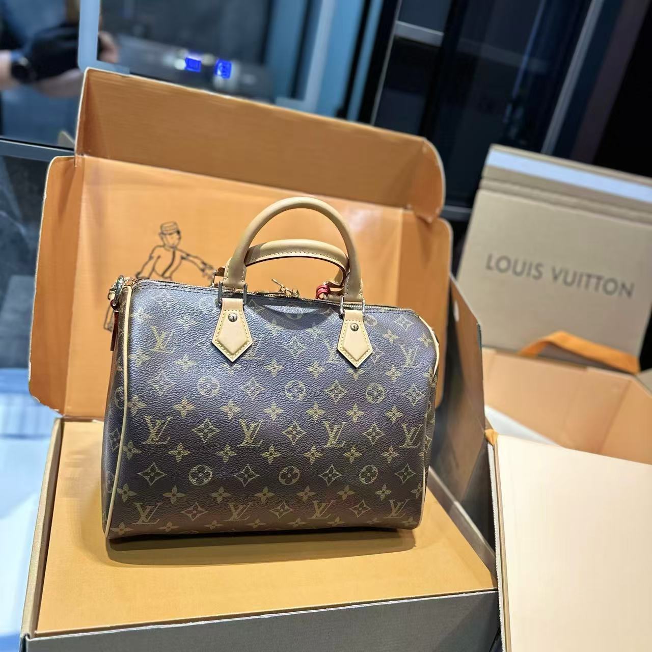 LV Speedy Softハンドバッグ【50％割引+送料無料】