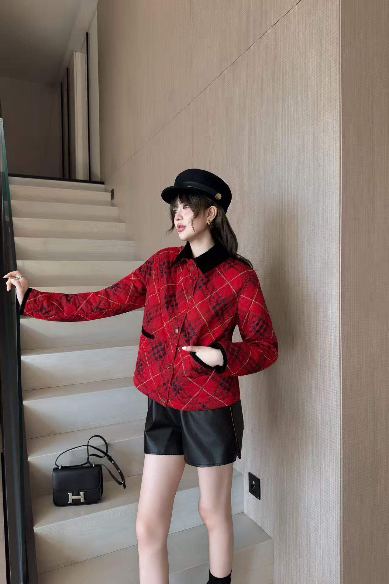 BUR8ERRY レッドチェック柄 ウォームジャケット【50％割引+送料無料】