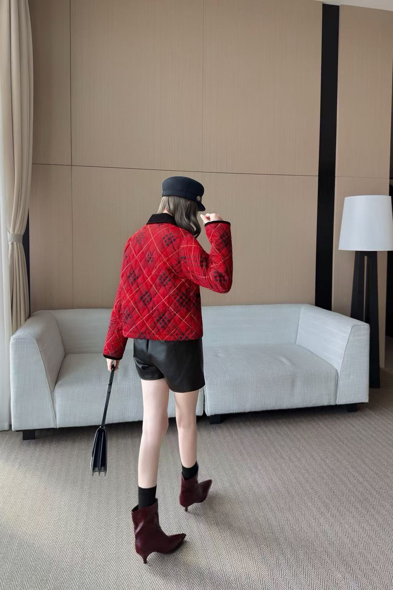 BUR8ERRY レッドチェック柄 ウォームジャケット【50％割引+送料無料】