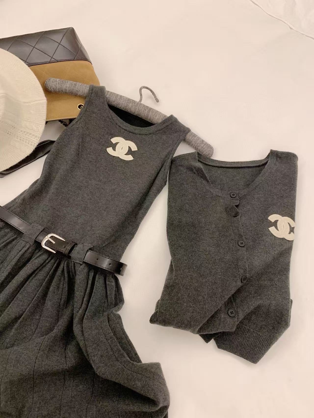 CHANE1 ダブルCウールカーディガン+ワンピース ツーピースセット【50％割引+送料無料】