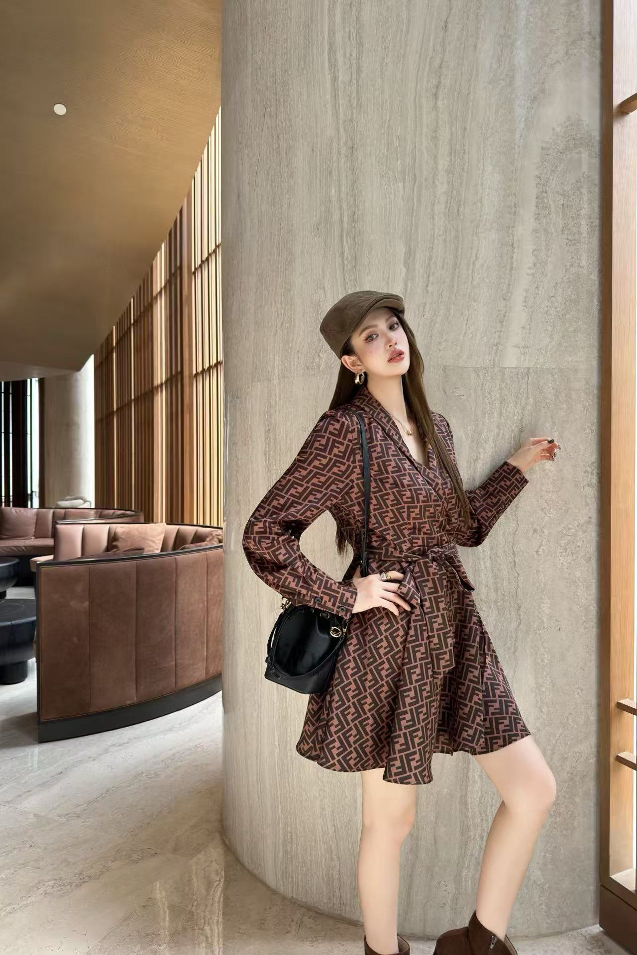 FEND1FFプリントレースアップロングスリーブドレス【50％割引+送料無料】