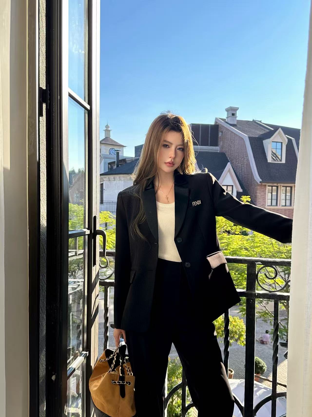 FEND1 高品質ジャケット+パンツ ツーピースセット【50％割引+送料無料】