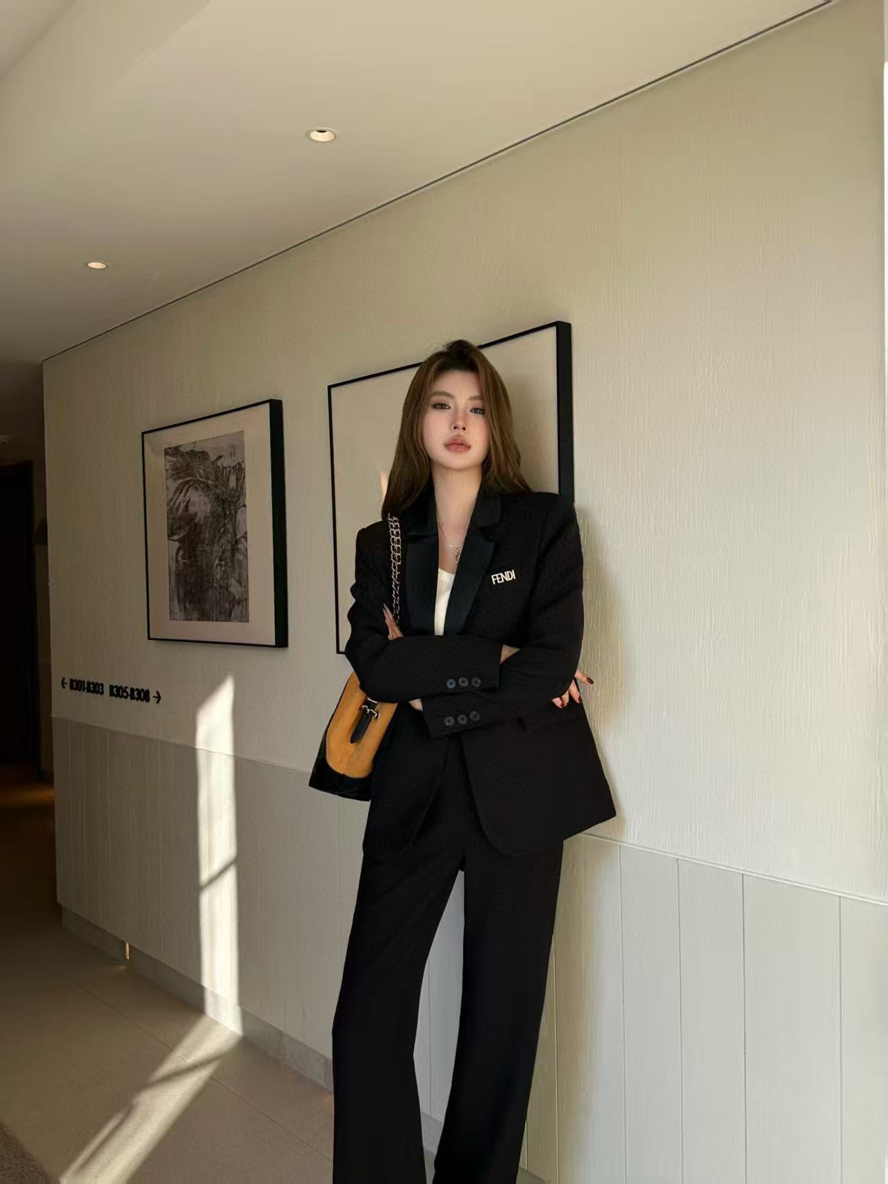 FEND1 高品質ジャケット+パンツ ツーピースセット【50％割引+送料無料】