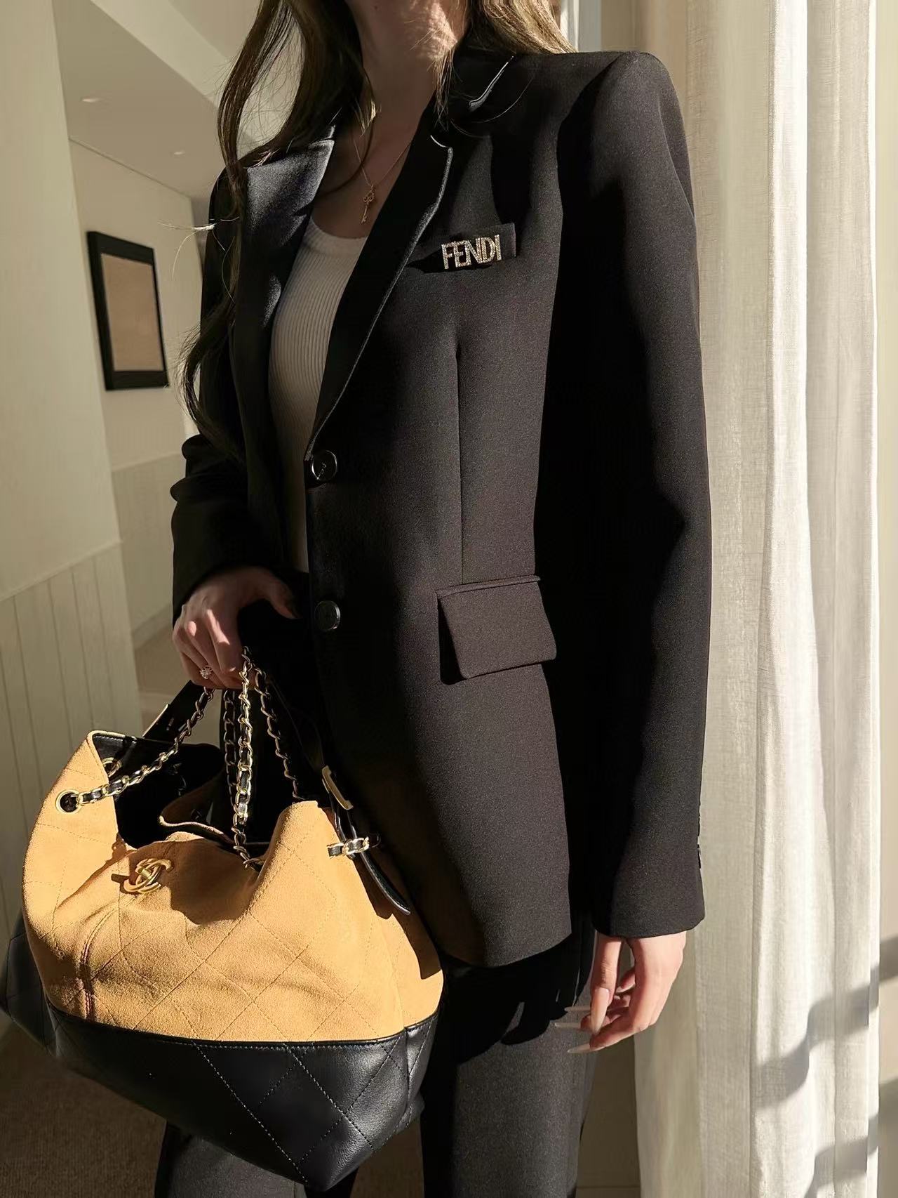 FEND1 高品質ジャケット+パンツ ツーピースセット【50％割引+送料無料】