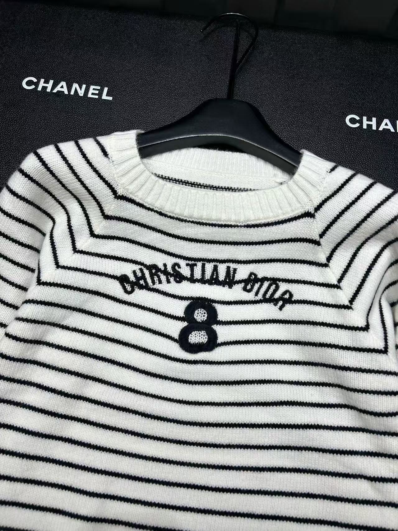 DI0R ストライプレタリングセーター【50％割引+送料無料】