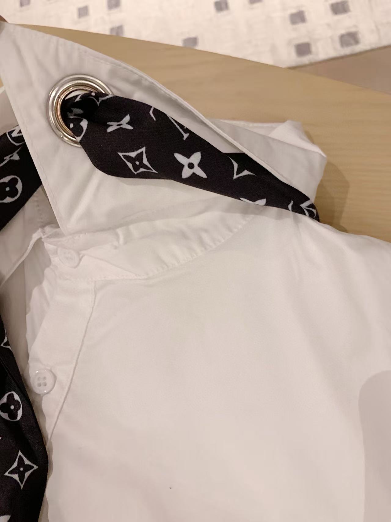 LVネクタイシンプルシャツ【50％割引+送料無料】