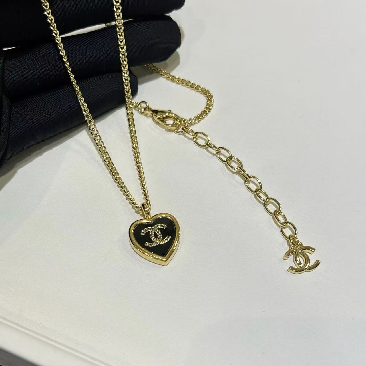 CHANE1 ダブルCハートネックレス【50％割引+送料無料】
