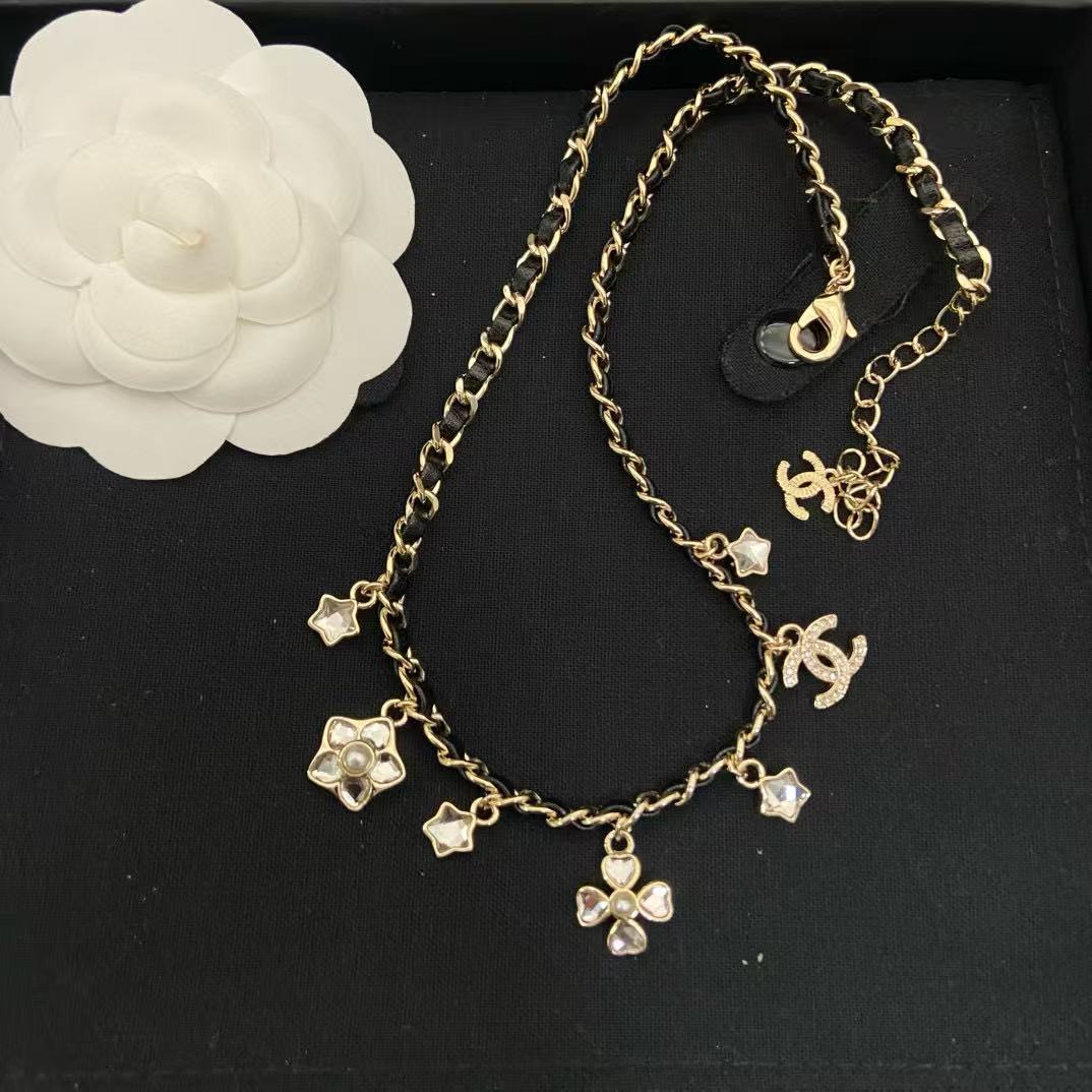 CHANE1 ダブルC 四つ葉のクローバー ペンタグラム ネックレス【50％割引+送料無料】