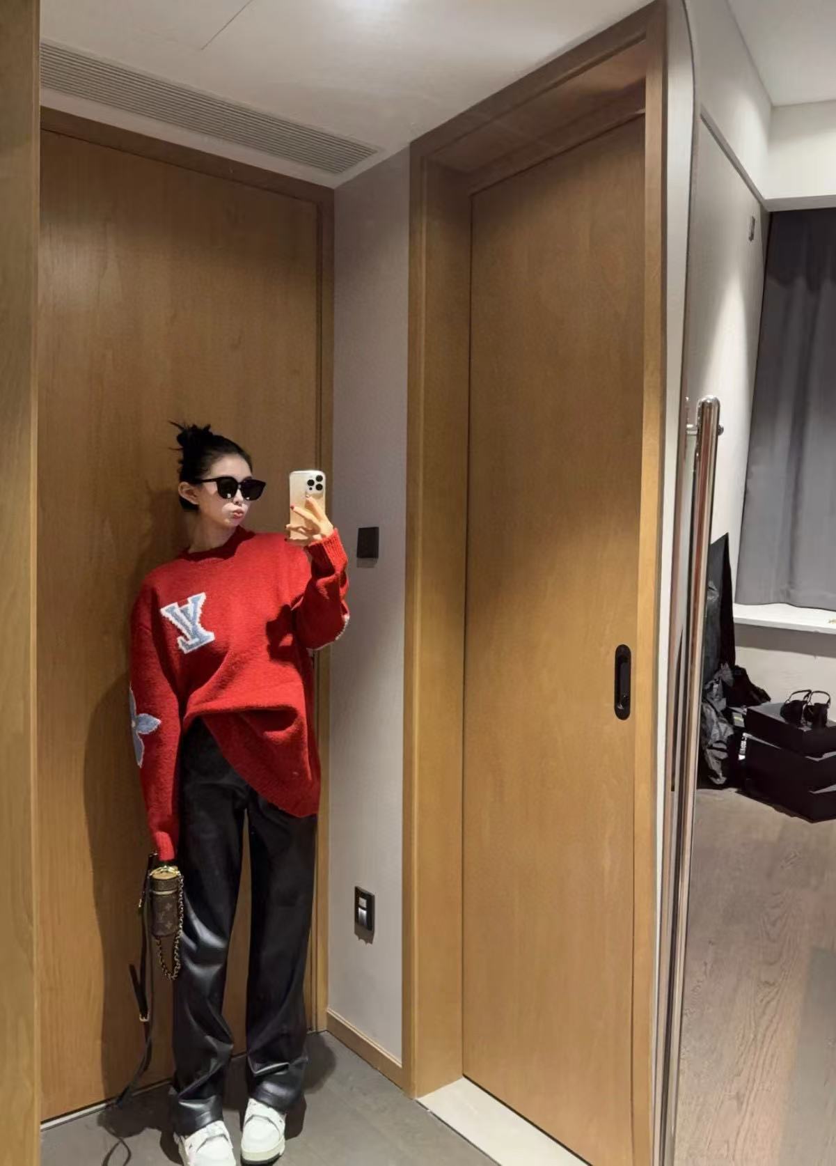 LV四つ葉のクローバールーズセーター【50％割引+送料無料】