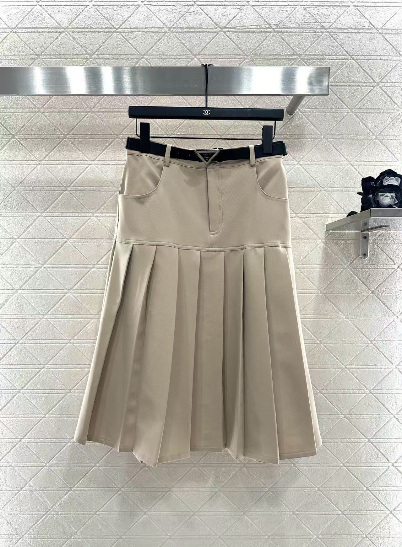 PR4DA トライアングルロゴジャケット+スカート ツーピースセット【50％割引+送料無料】