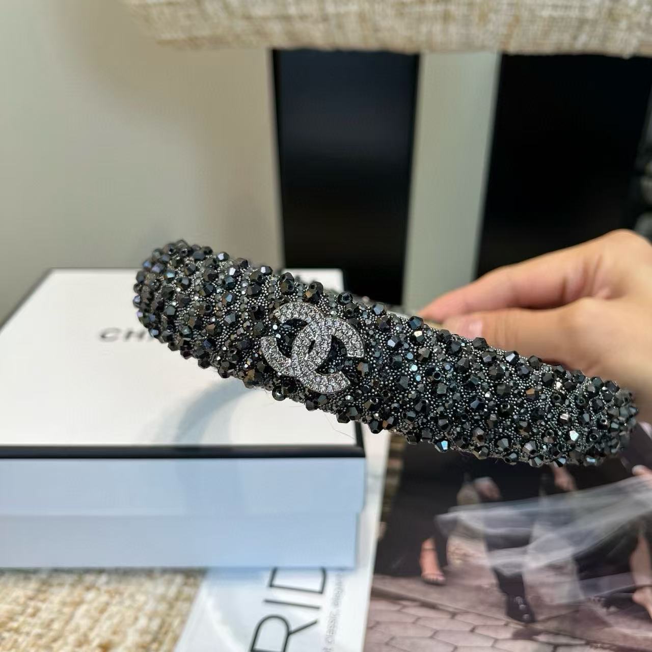 CHANE1 フルダイヤモンド ダブルC ヘッドバンド【50％割引+送料無料】