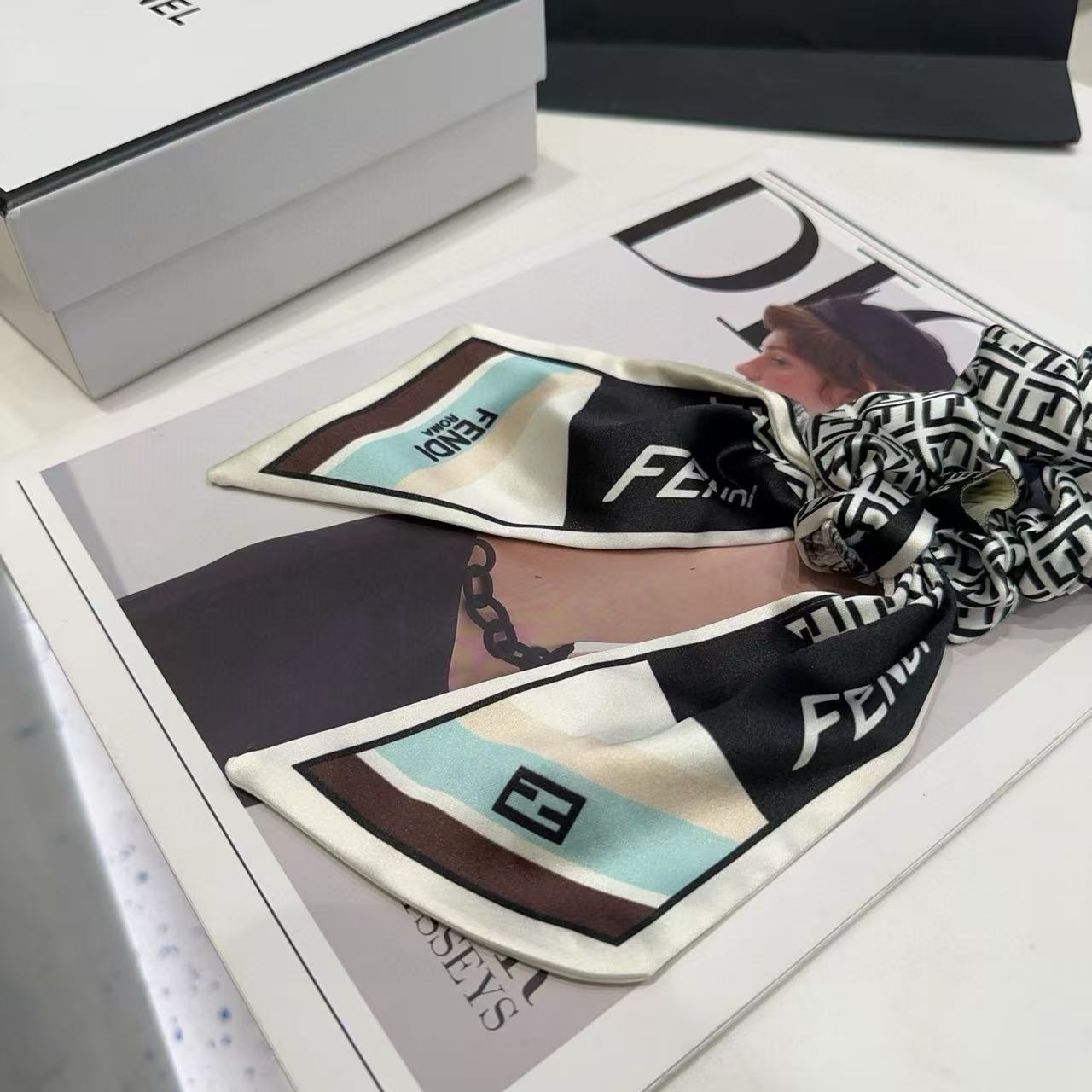 FEND1FFヘアバンド【50％割引+送料無料】