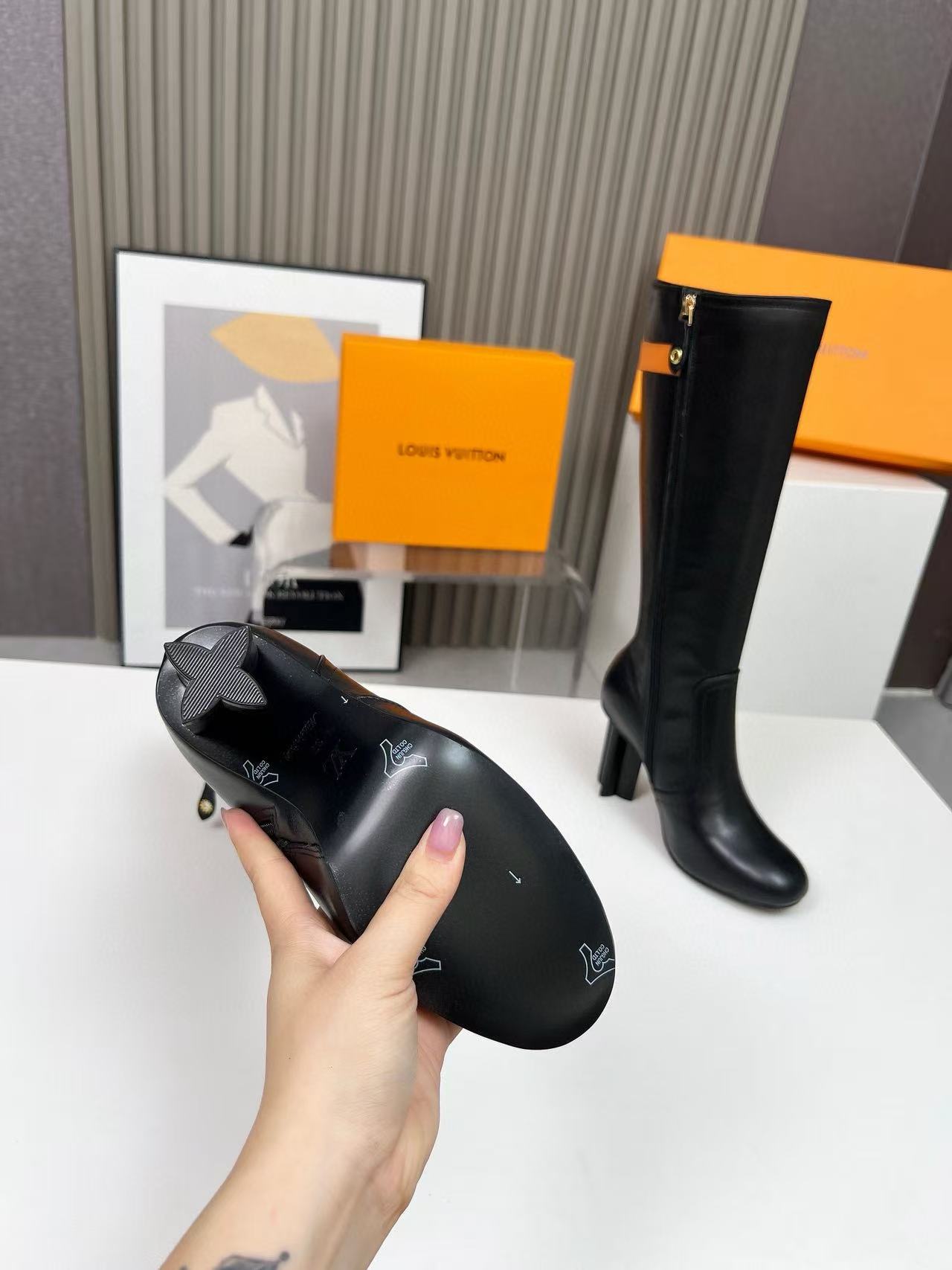 LVの高品質レザーハイブーツ【50％割引+送料無料】