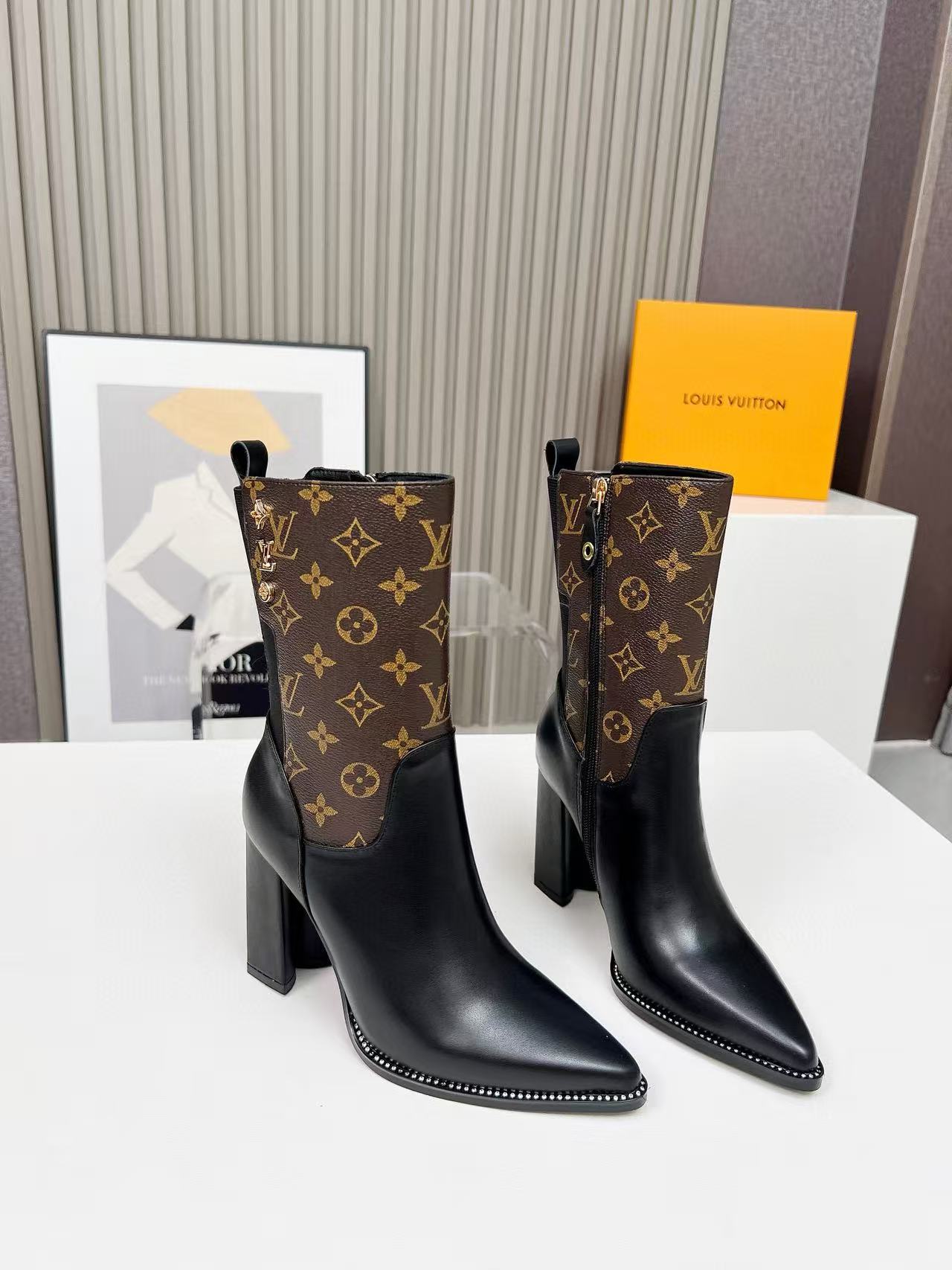 LVの高品質ポインテッドハイヒールアンクルブーツ【50％割引+送料無料】