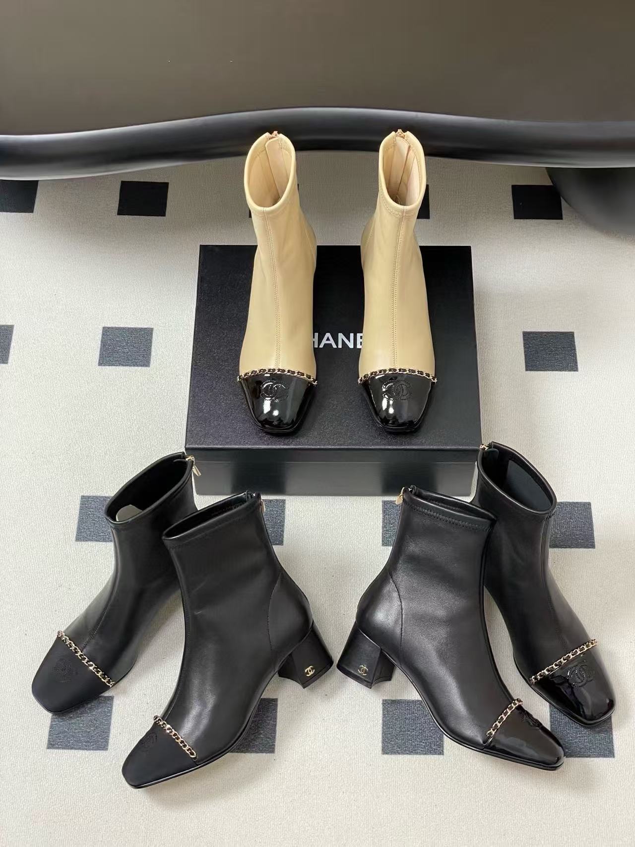 CHANE1 高品質チェーン太ヒールショートブーツ【50％割引+送料無料】