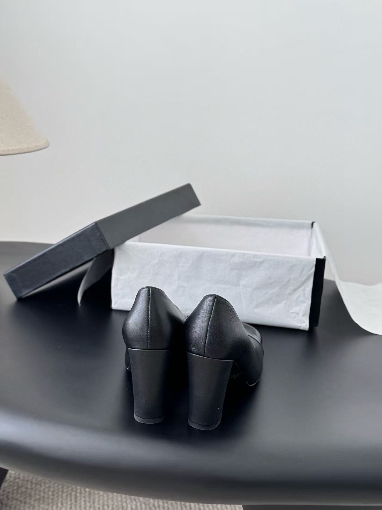 CHANE1 高品質スクエアトゥハイヒール【50％割引+送料無料】