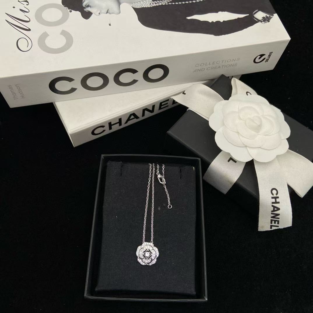 CHANE1 カメリア ダブルC ダイヤモンドネックレス【50％割引+送料無料】