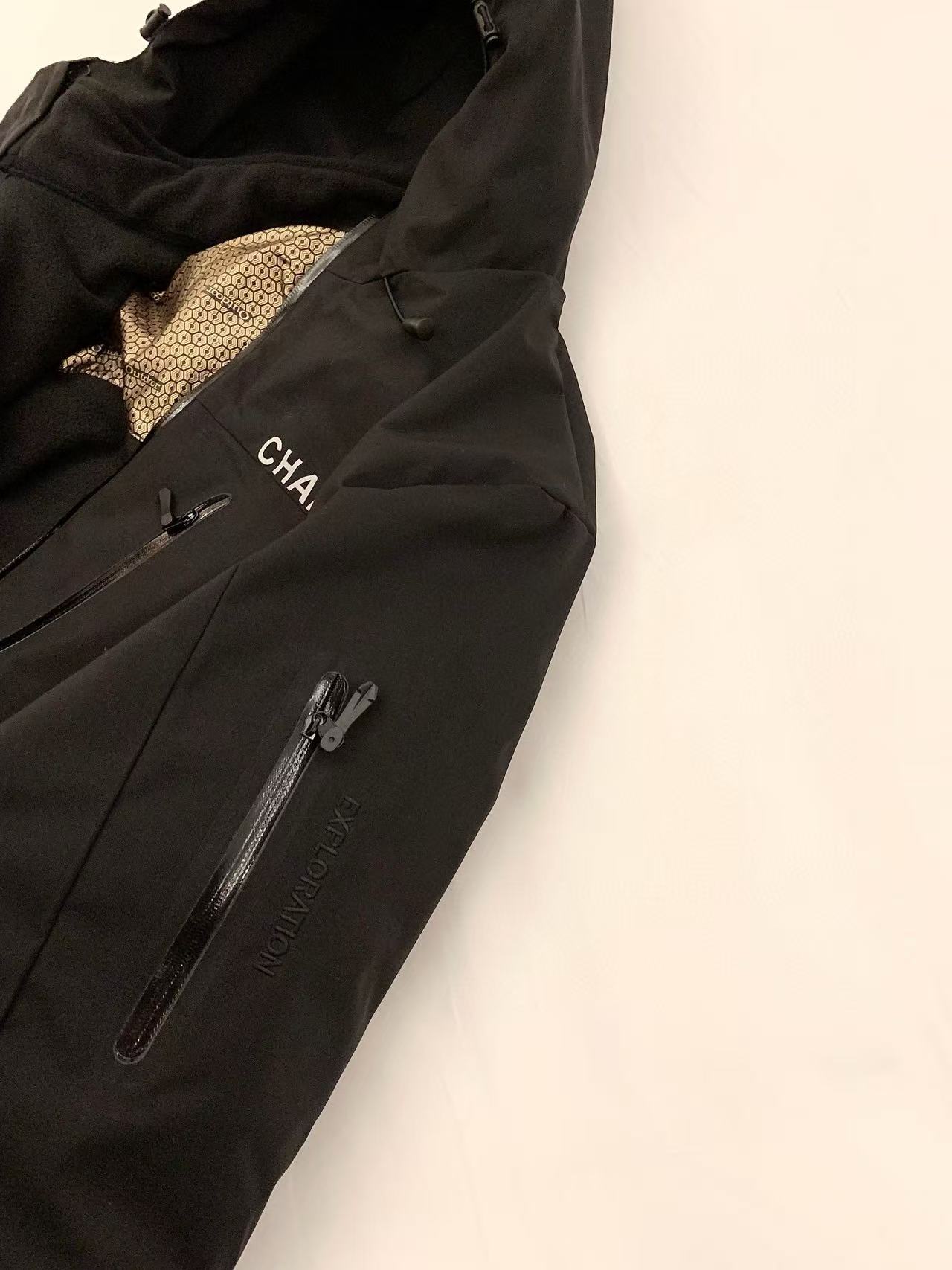 CHANE1 シンプルレターフードジャケット【50％割引+送料無料】