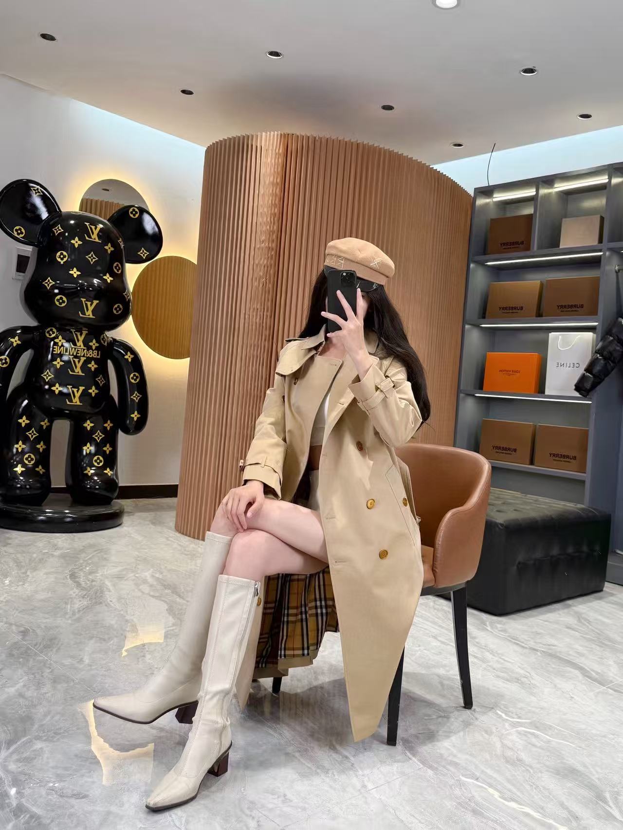 BUR8ERRY ダブルブレスト トレンチコート メタルボタン付き【50％割引+送料無料】