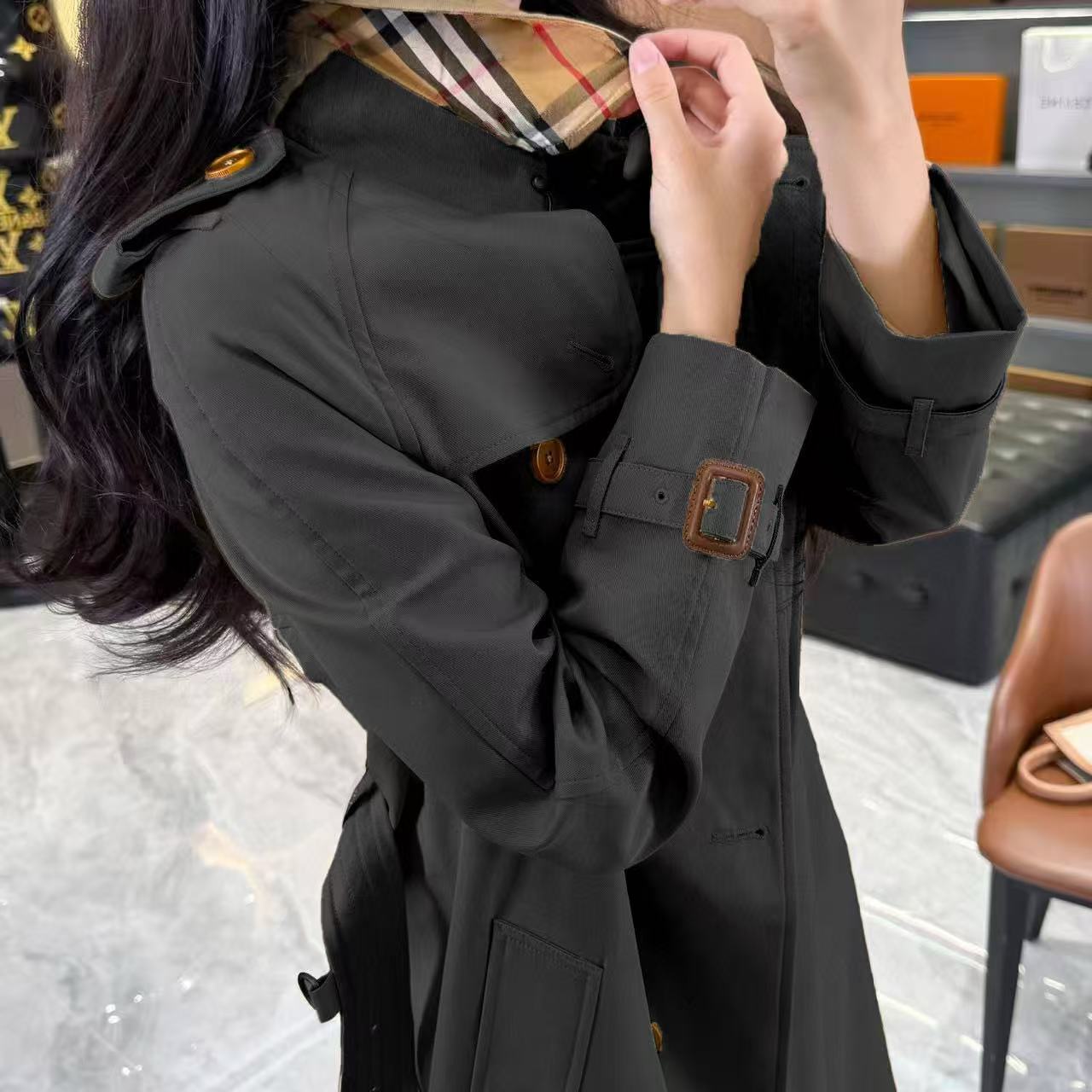 BUR8ERRY ダブルブレスト トレンチコート メタルボタン付き【50％割引+送料無料】