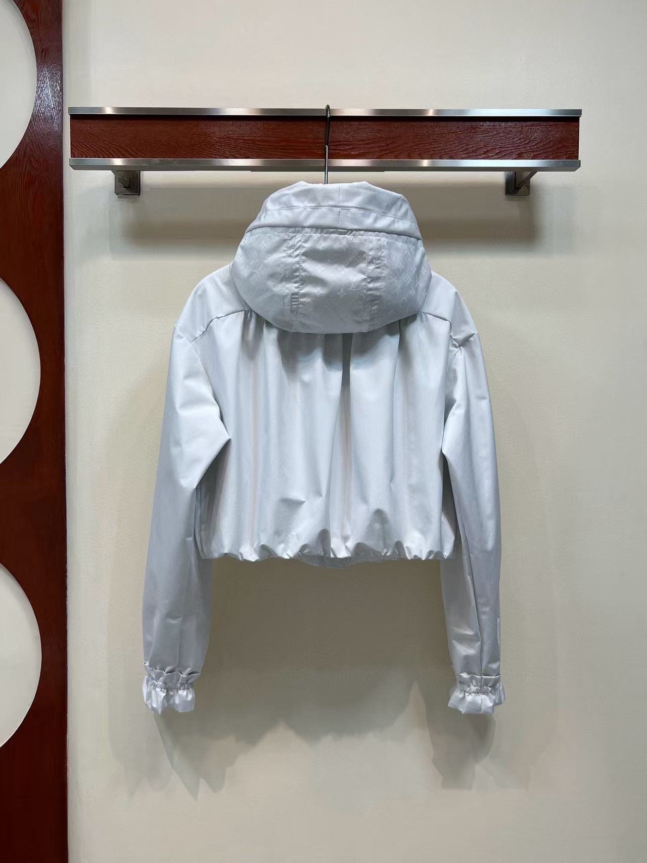 LVプリントのフード付きルーズジャケット【50％割引+送料無料】