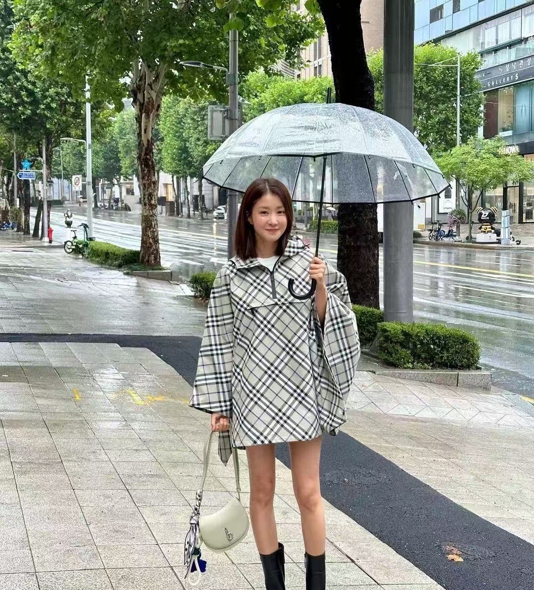 BUR8ERRY チェック柄ケープコート【50％割引+送料無料】