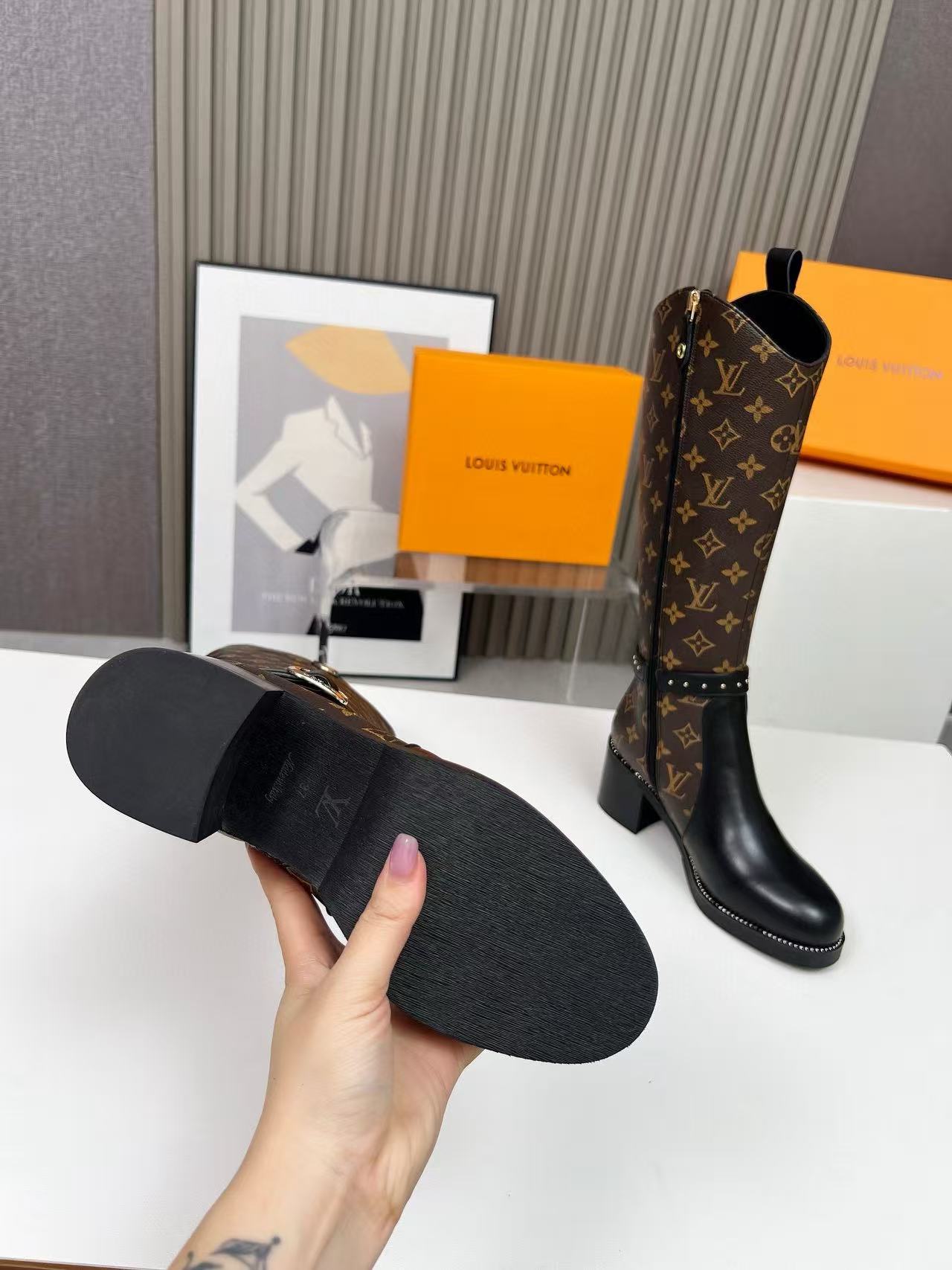 LVの高品質レザーハイブーツ【50％割引+送料無料】