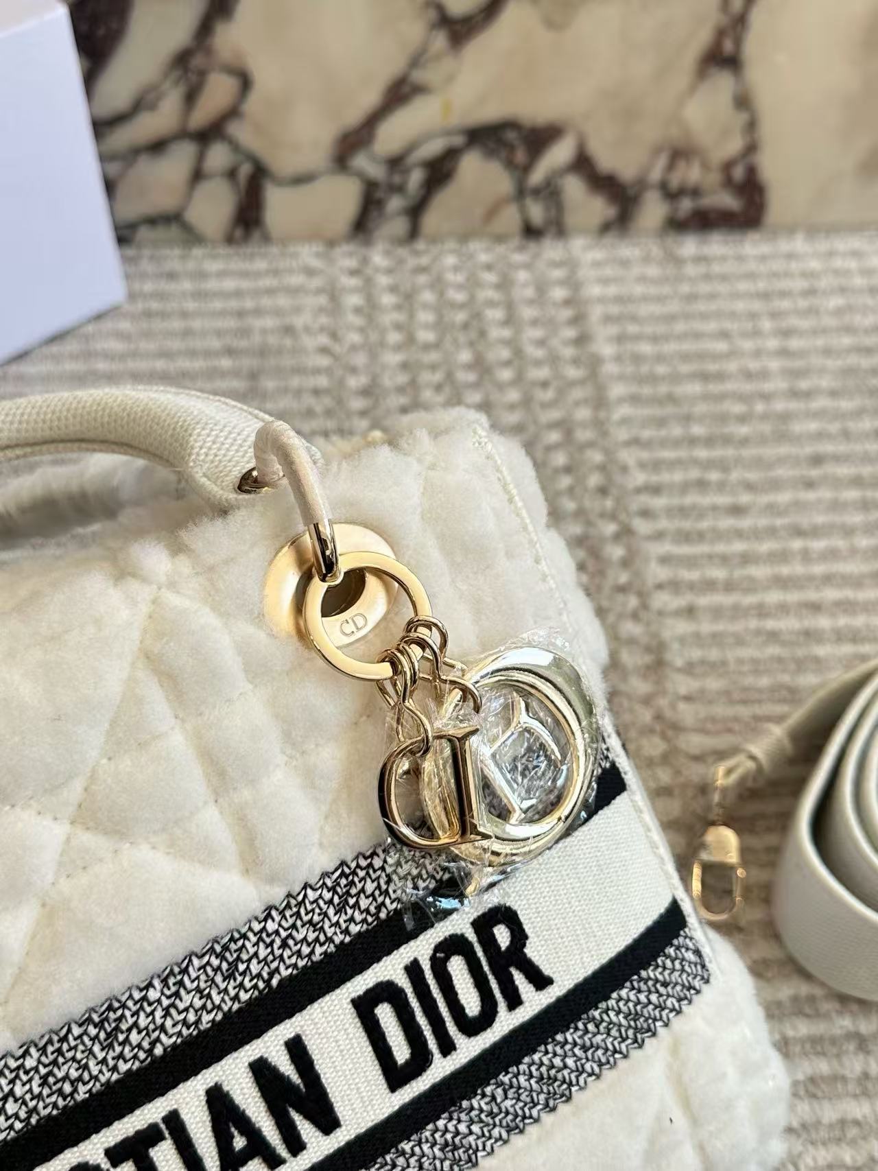 DI0R 刺繍ウールトートバッグ【50％割引+送料無料】