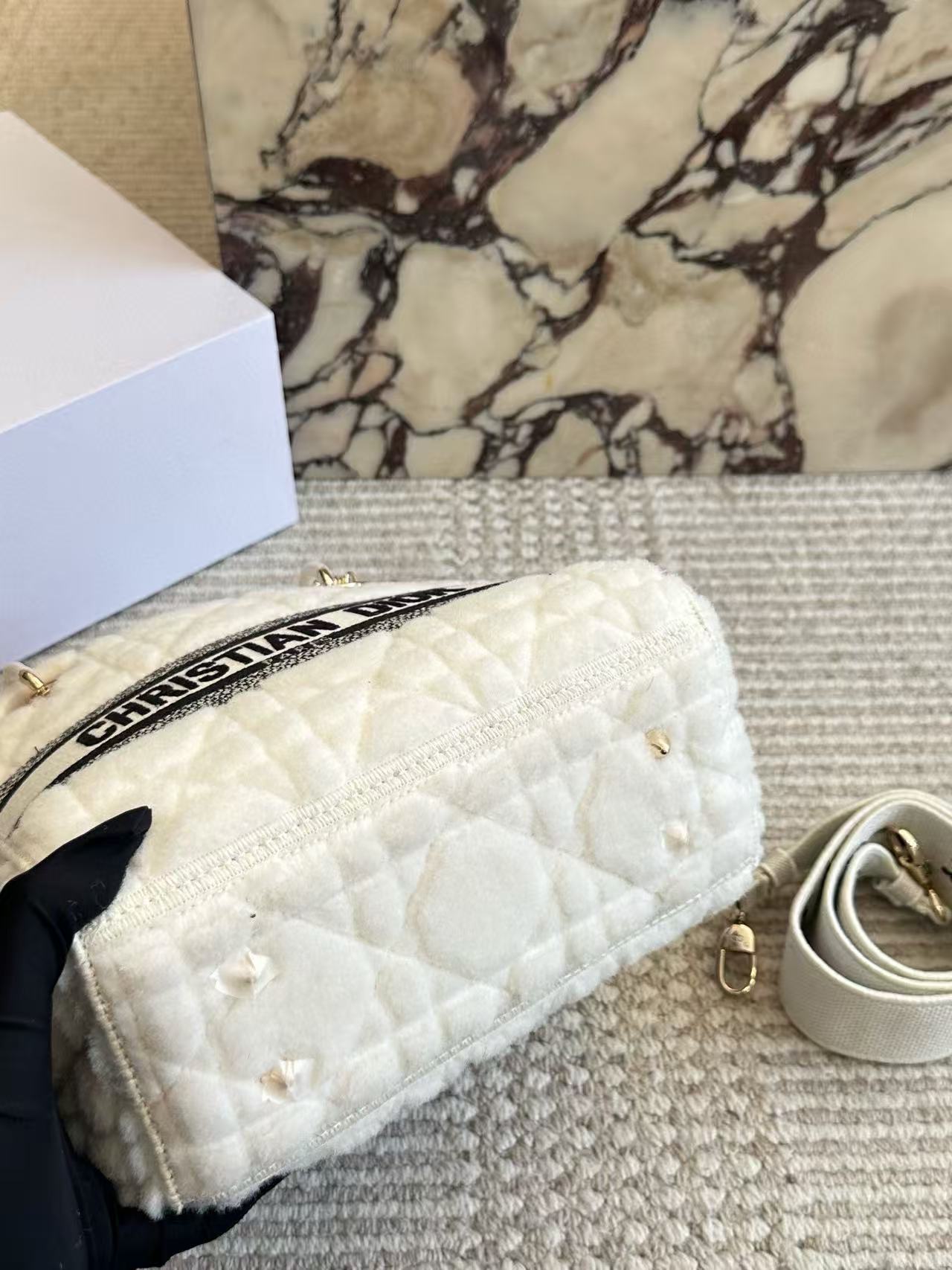 DI0R 刺繍ウールトートバッグ【50％割引+送料無料】