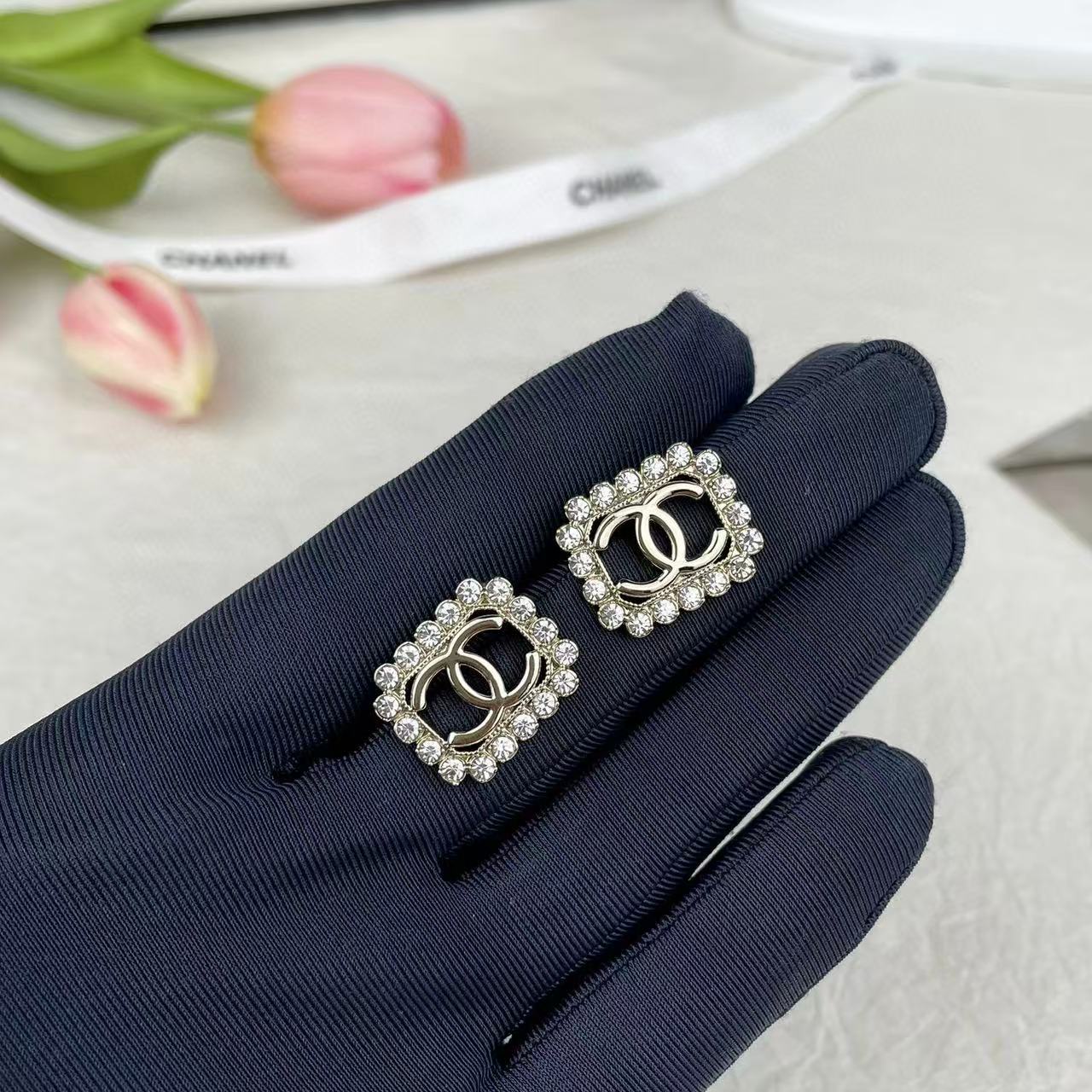 CHANE1 スクエア ダブルC ダイヤモンド イヤリング【50％割引+送料無料】