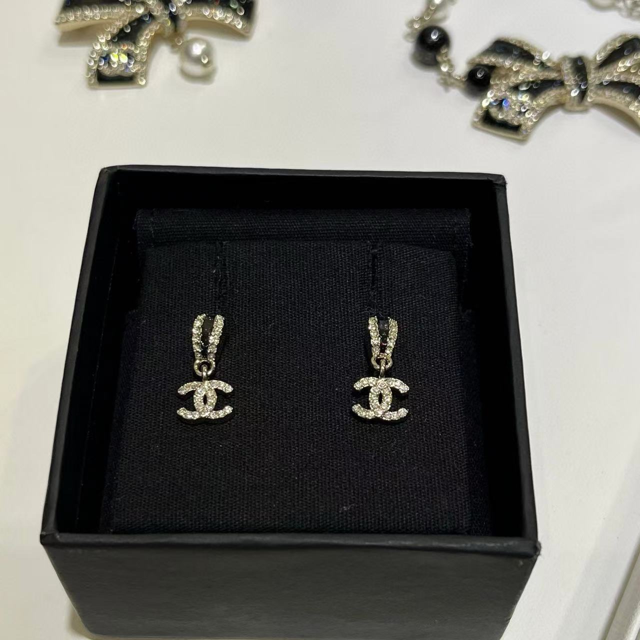 CHANE1 ダブルC ダイヤモンド イヤリング【50％割引+送料無料】