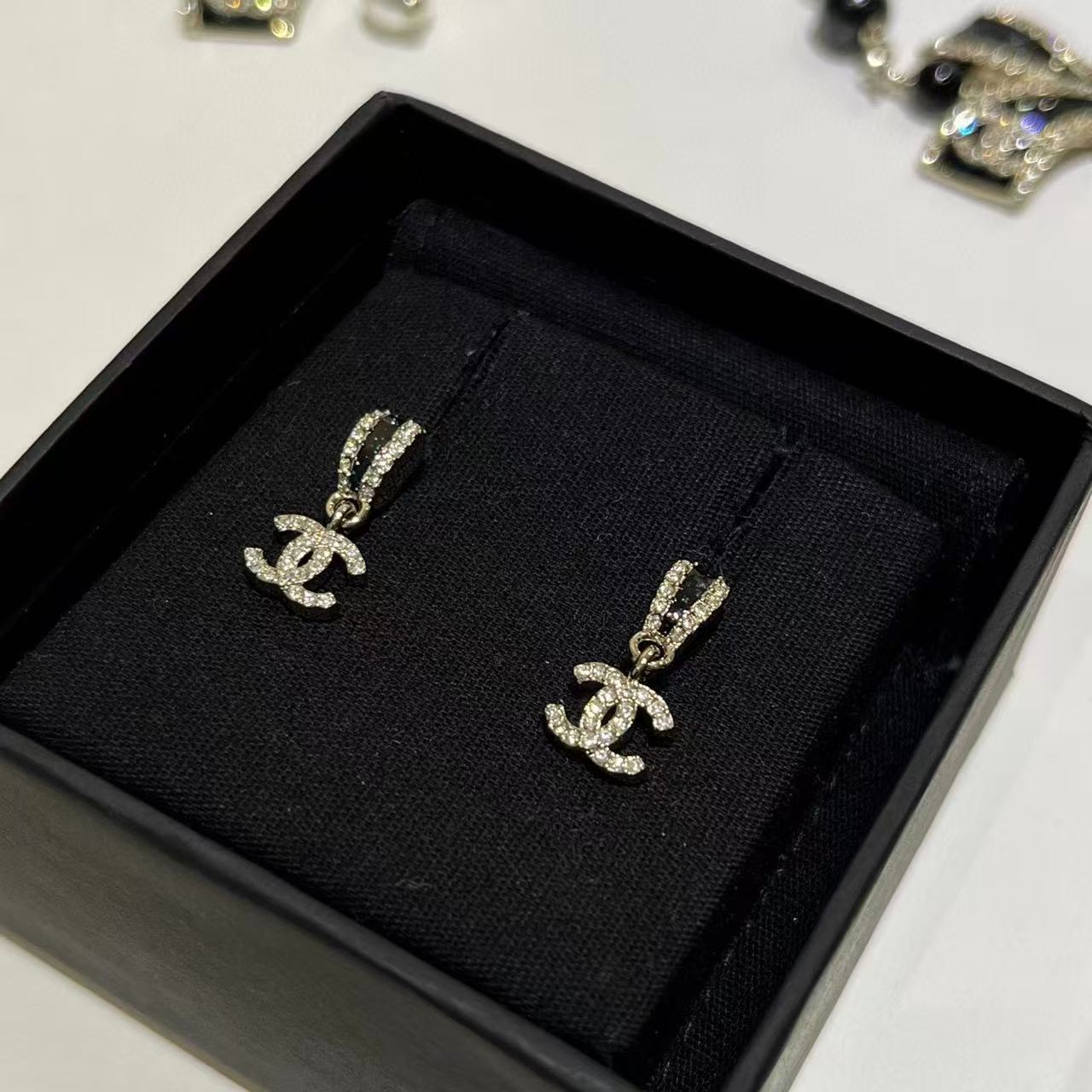 CHANE1 ダブルC ダイヤモンド イヤリング【50％割引+送料無料】