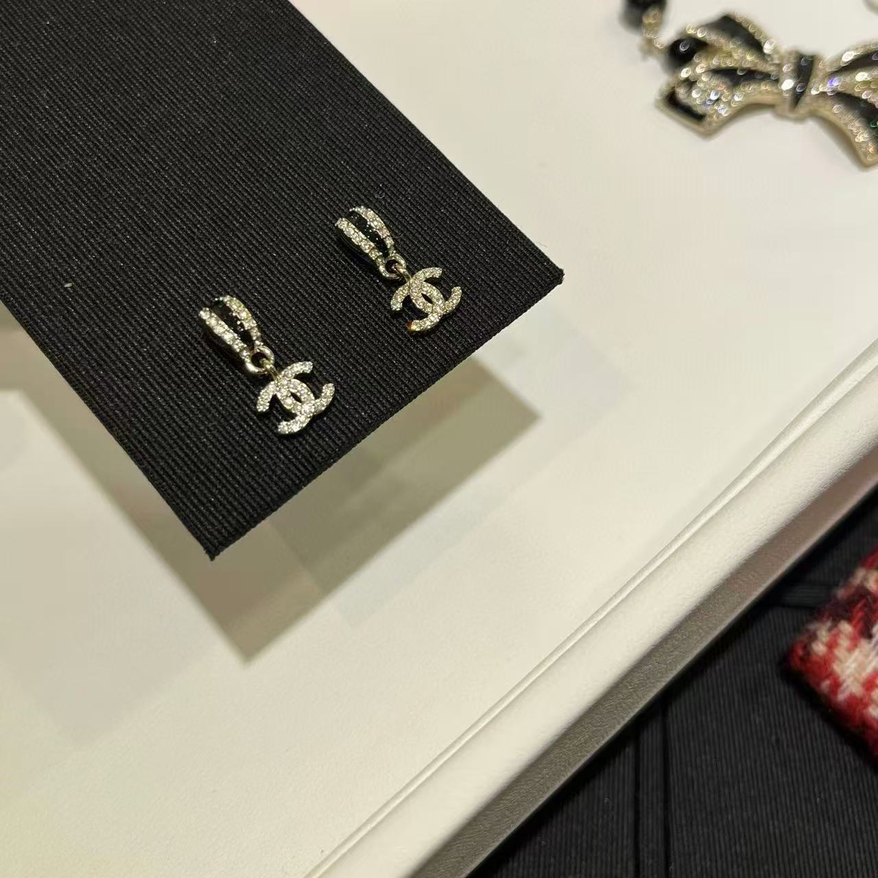 CHANE1 ダブルC ダイヤモンド イヤリング【50％割引+送料無料】