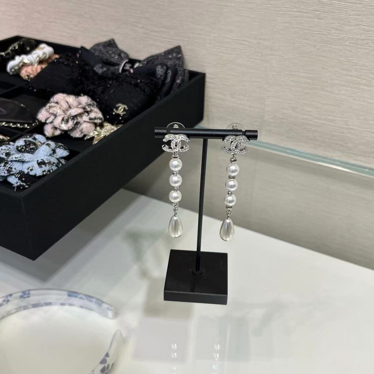 CHANE1 ダブルCパールイヤリング【50％割引+送料無料】