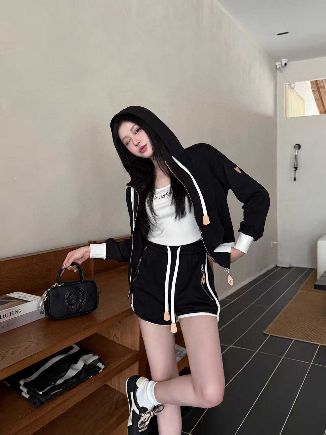 LVフード付きドローストリングジャケット+ショーツのツーピースセット【50％割引+送料無料】