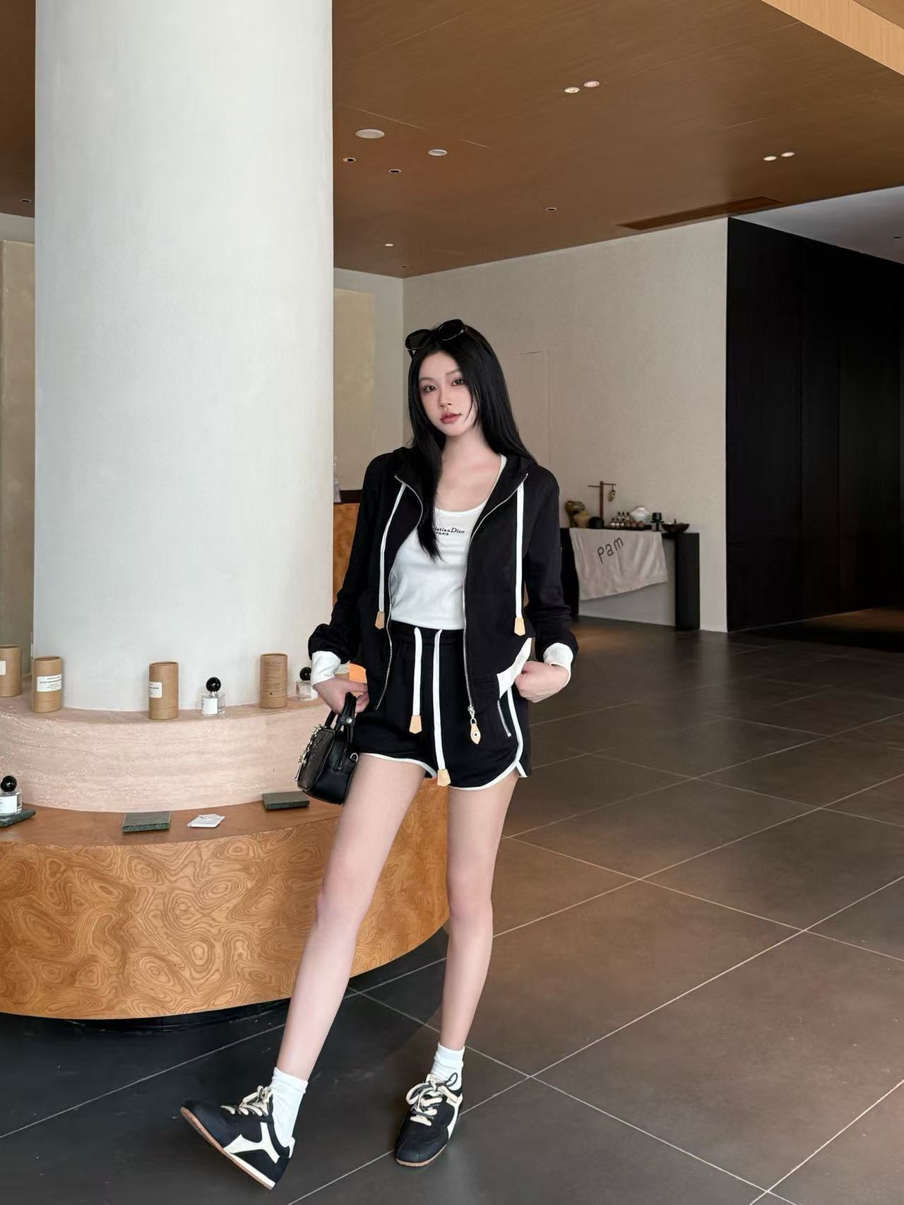 LVフード付きドローストリングジャケット+ショーツのツーピースセット【50％割引+送料無料】