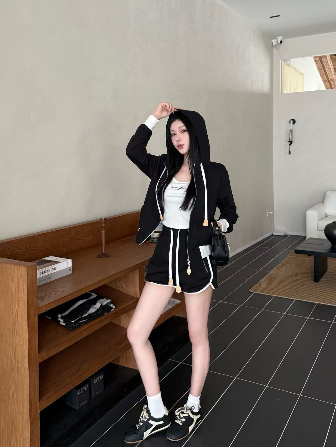 LVフード付きドローストリングジャケット+ショーツのツーピースセット【50％割引+送料無料】