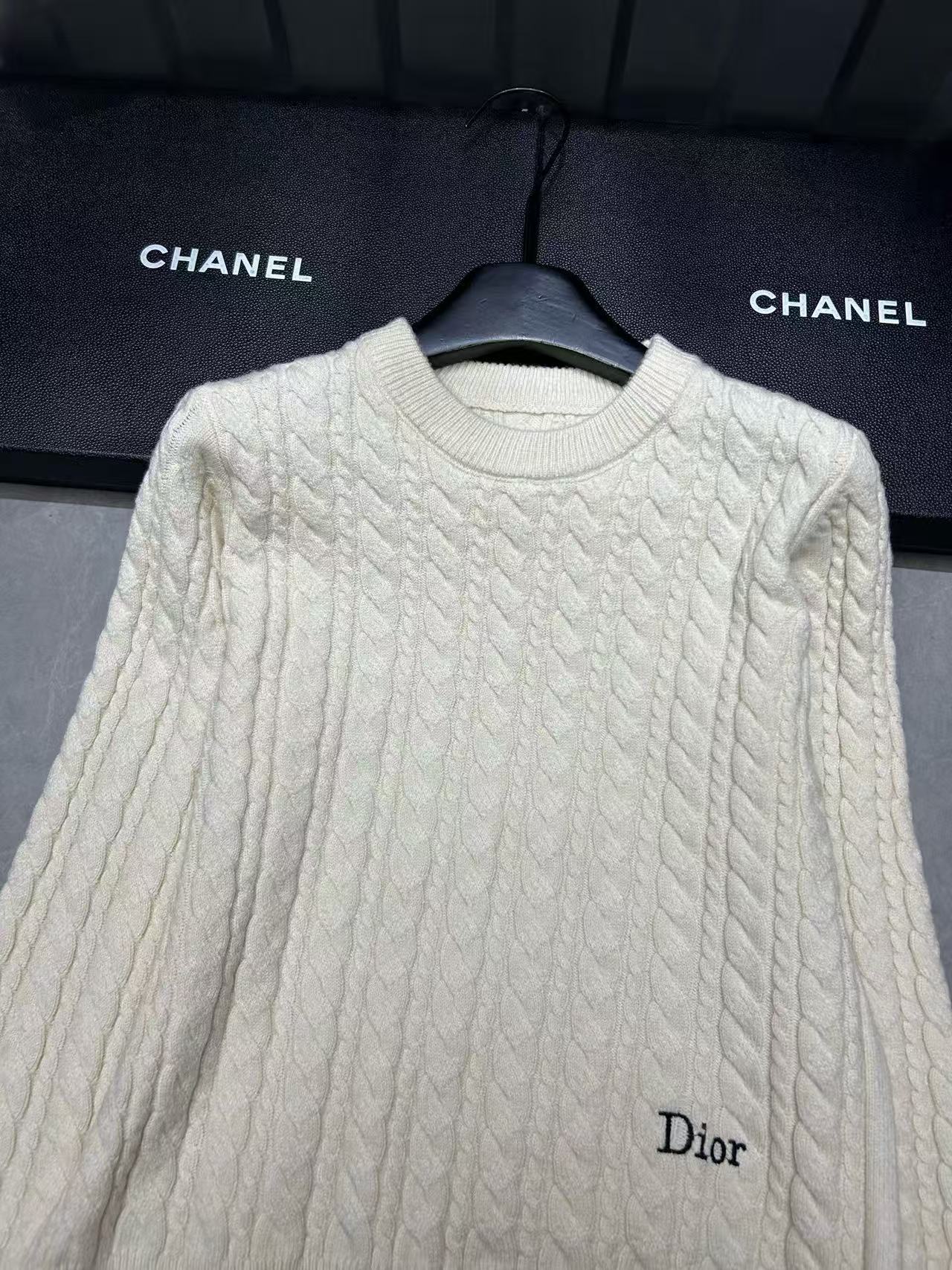 DIORレターケーブルニットセーター【50％割引+送料無料】
