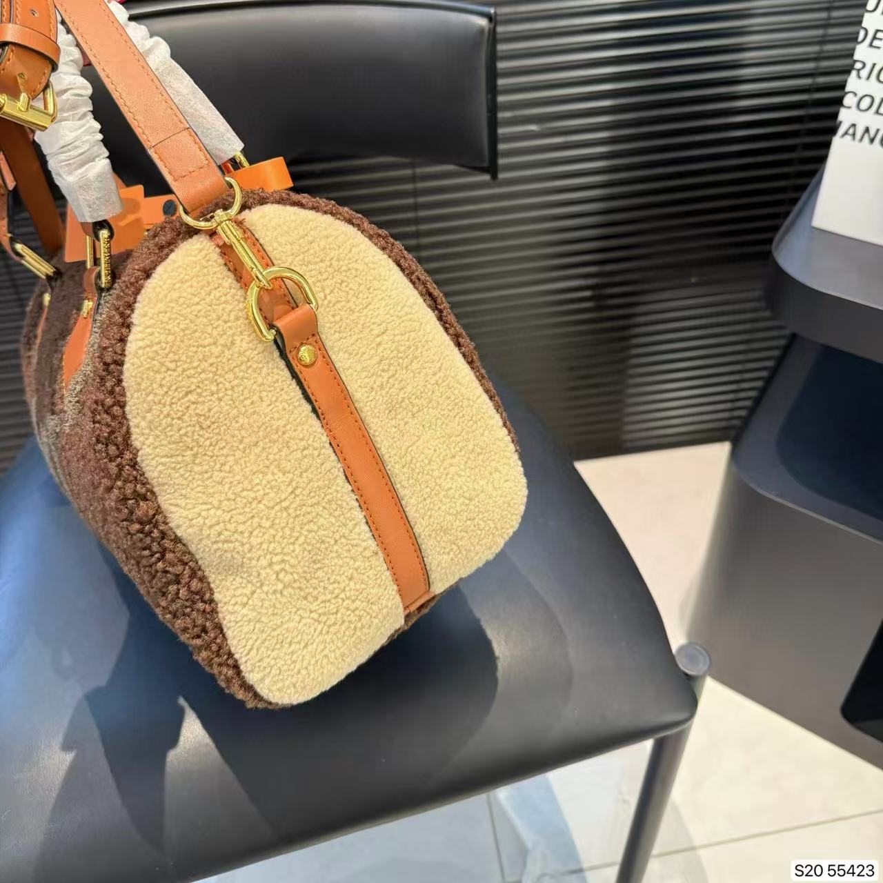 LVラムウールハンドバッグ【50％割引+送料無料】