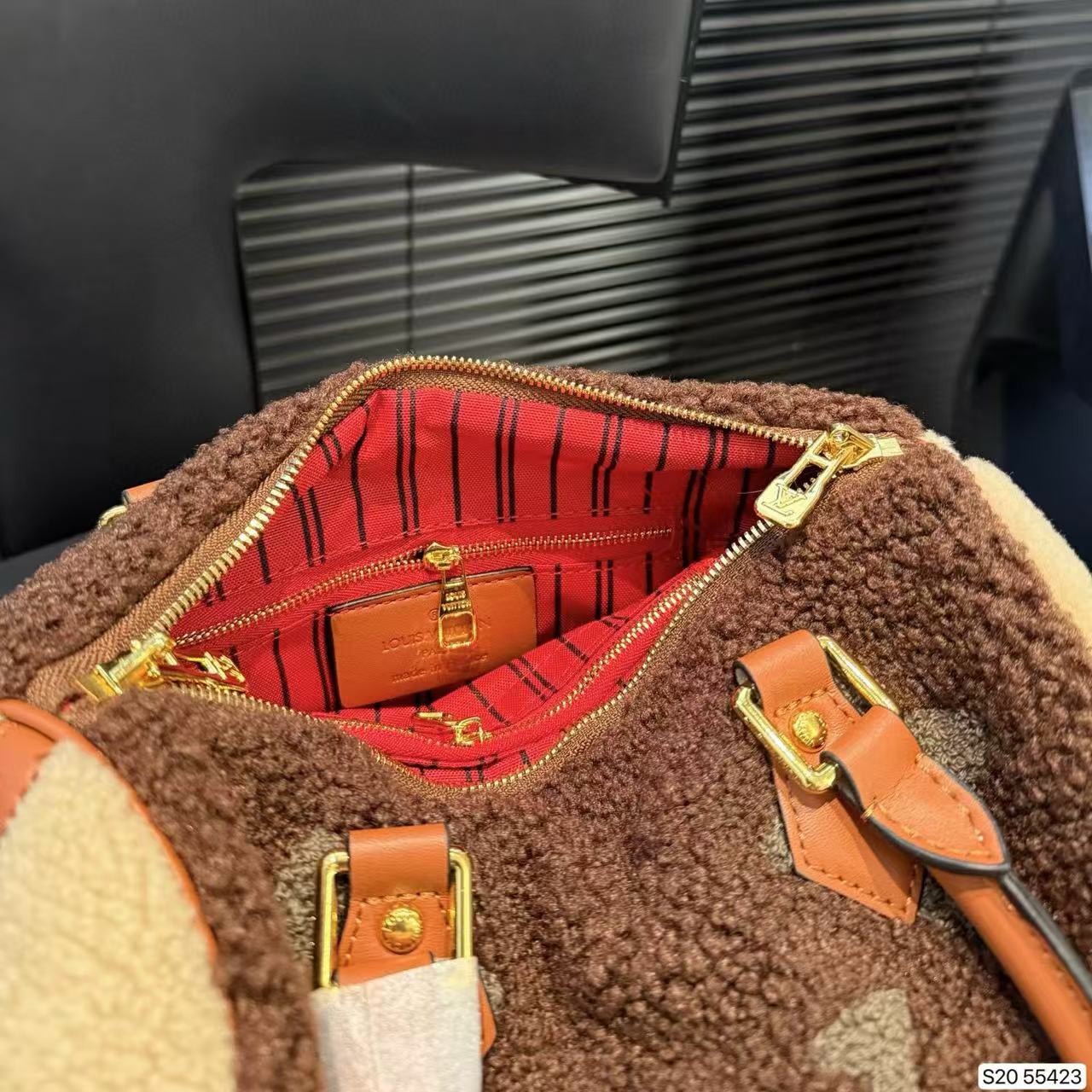 LVラムウールハンドバッグ【50％割引+送料無料】