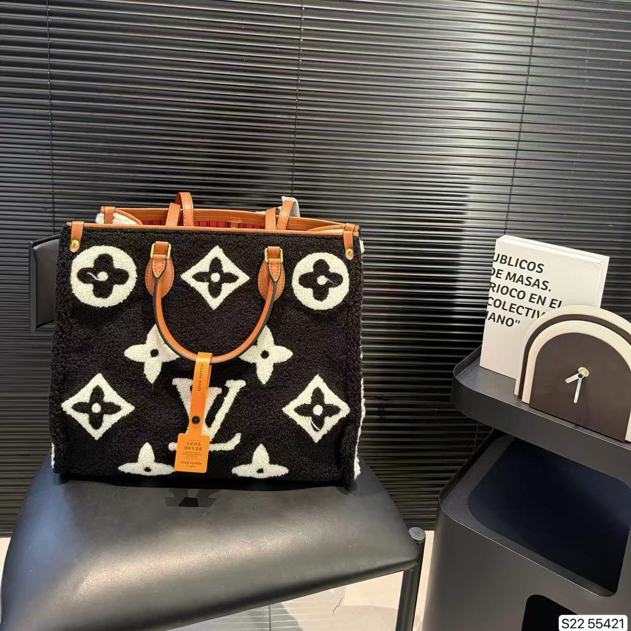 LVラムウールプリントハンドバッグ【50％割引+送料無料】