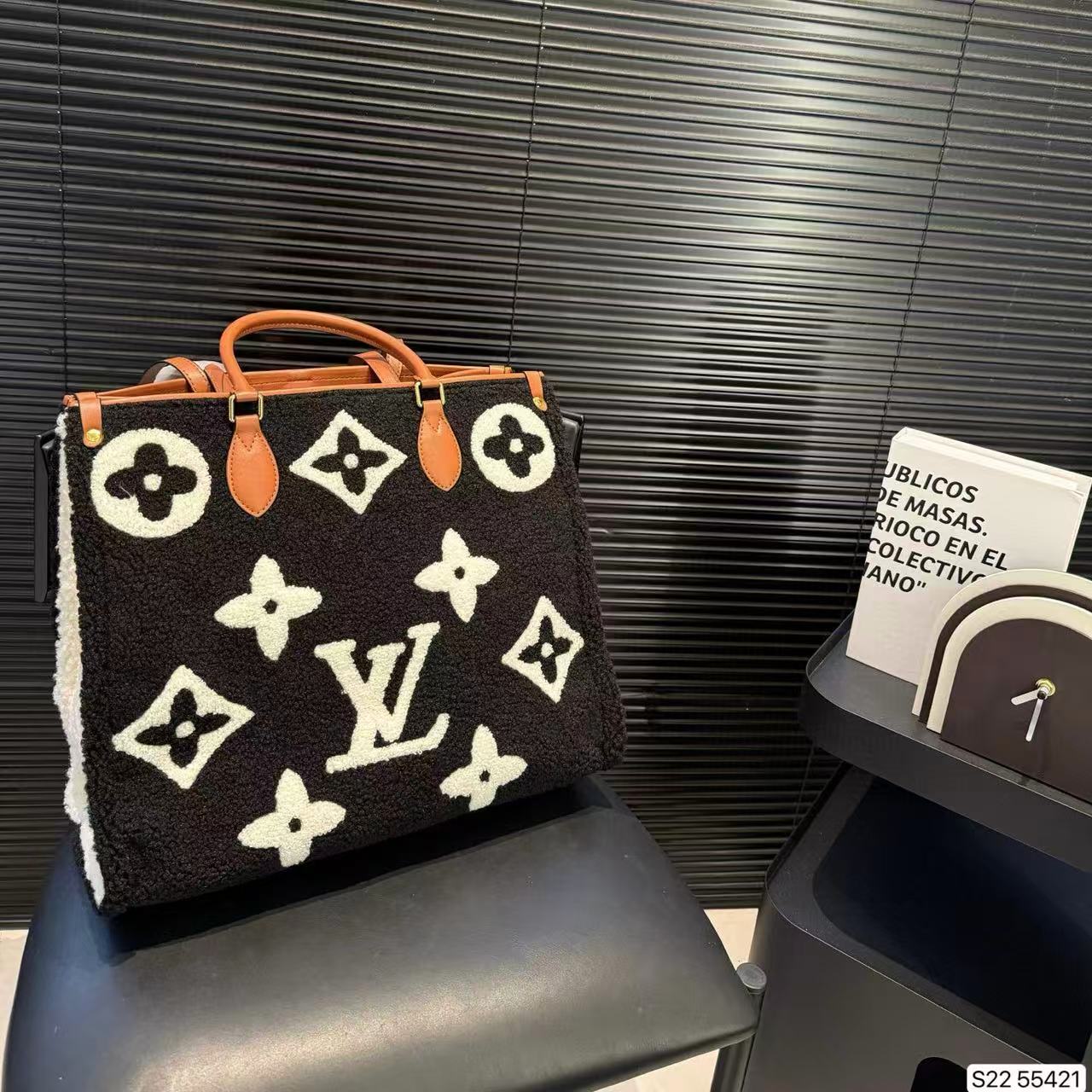 LVラムウールプリントハンドバッグ【50％割引+送料無料】