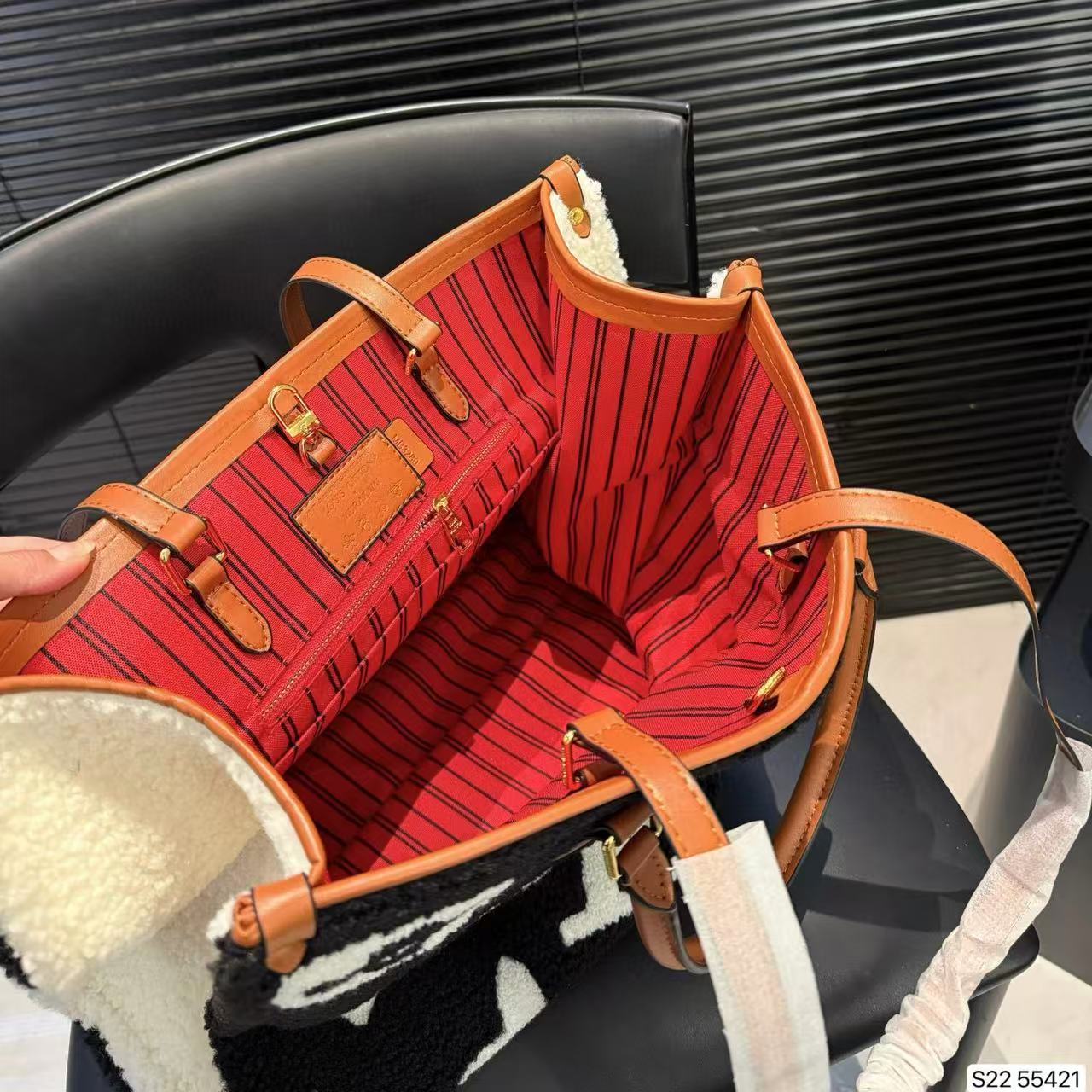 LVラムウールプリントハンドバッグ【50％割引+送料無料】