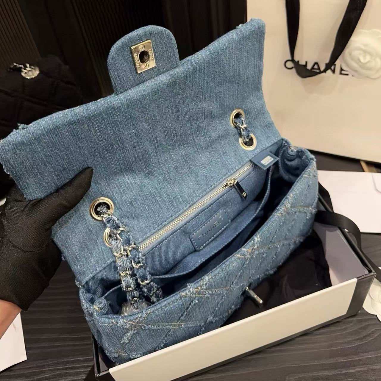 CHANE1 デニムチェーンショルダーバッグ【50％割引+送料無料】