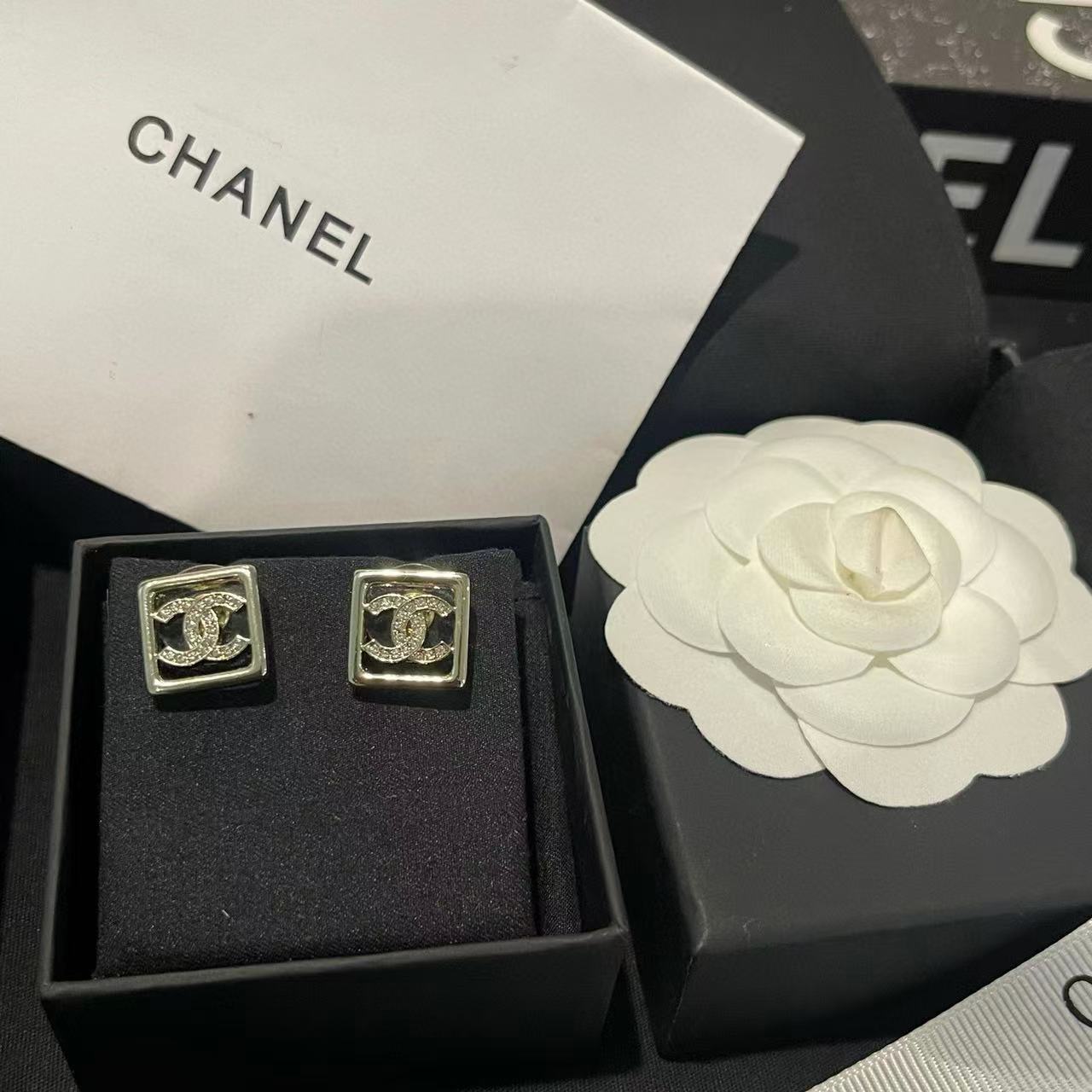 CHANE1 ダブルC ダイヤモンドスタッズ スクエアスタッドピアス【50％割引+送料無料】